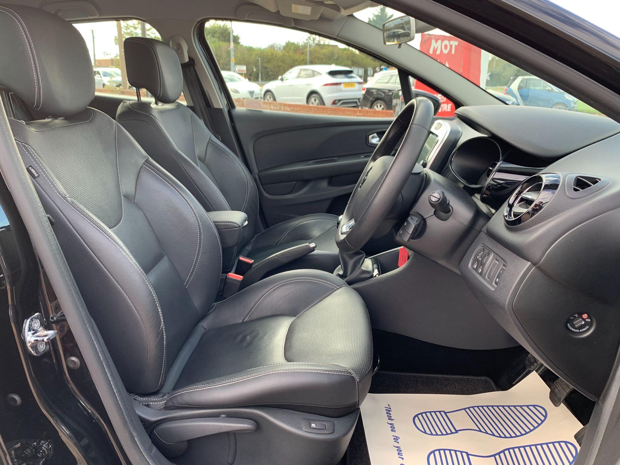 Renault Clio view 13