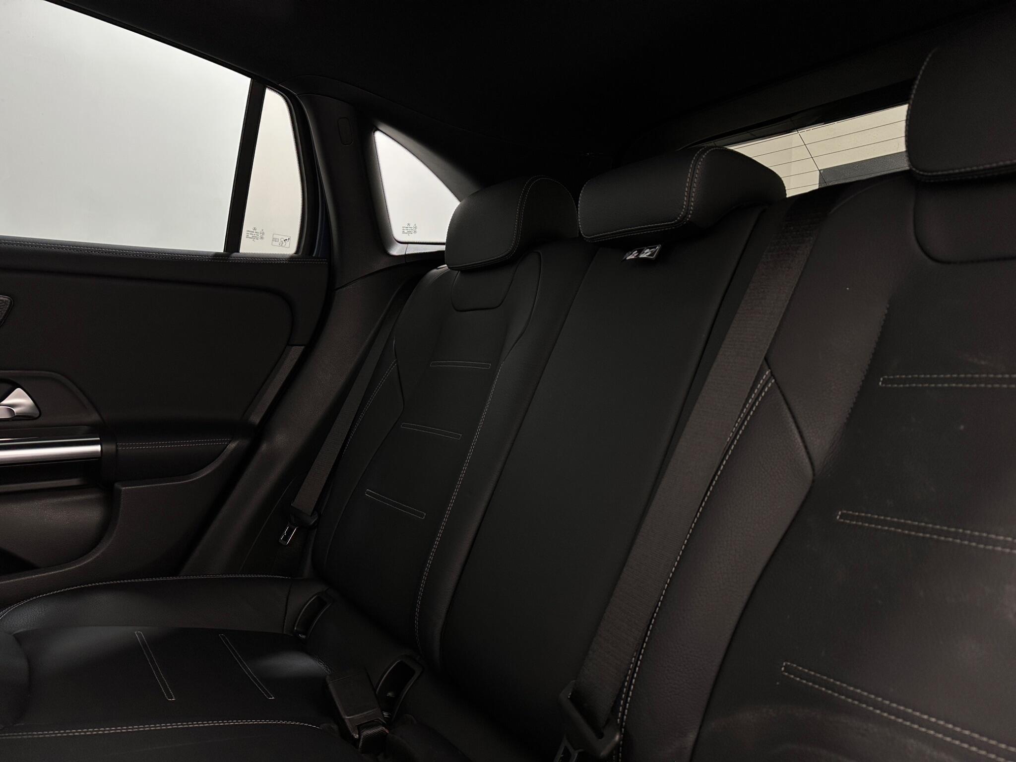 Mercedes-Benz Gla view 41