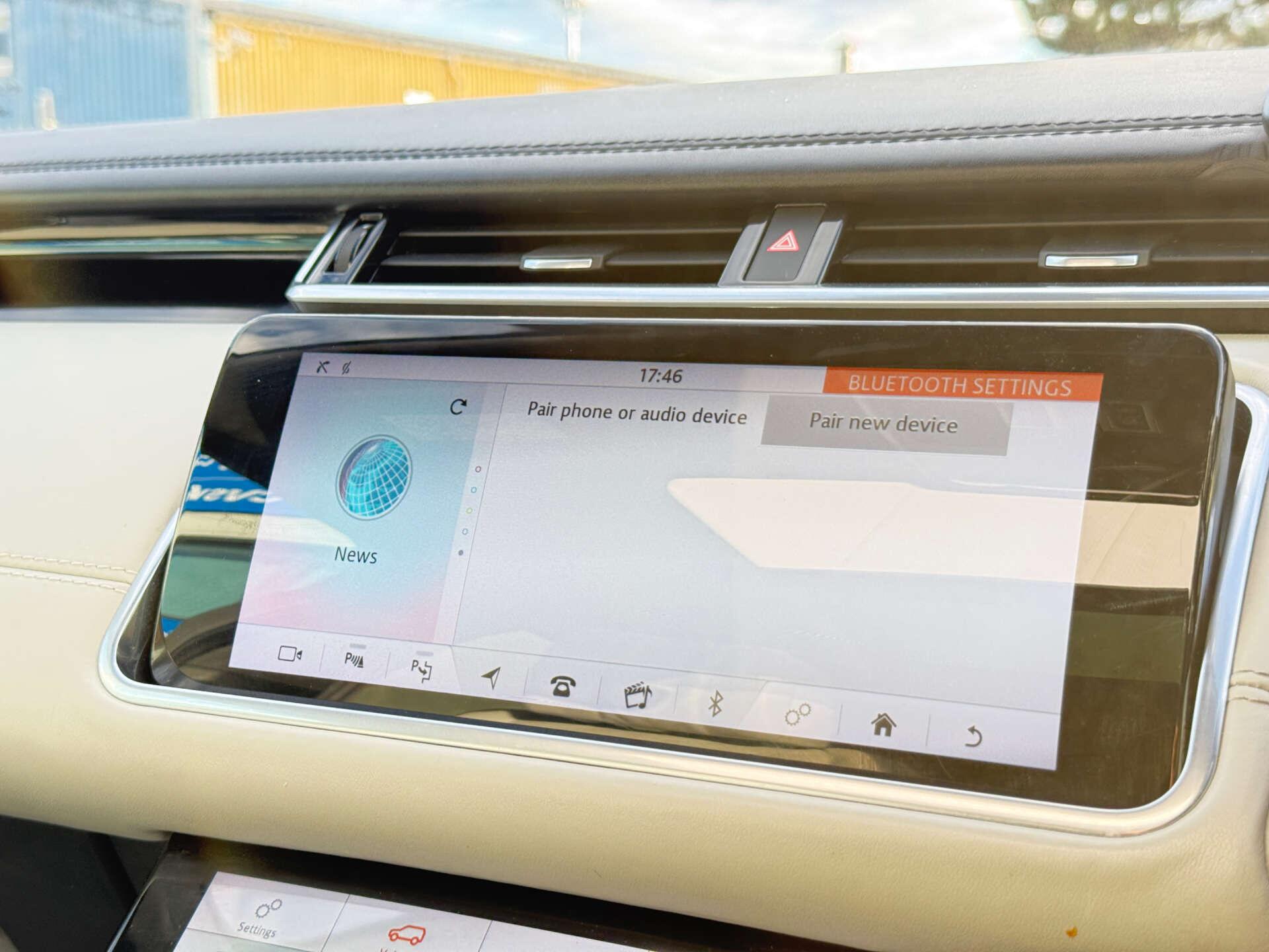 Land Rover Range Rover Velar view 72