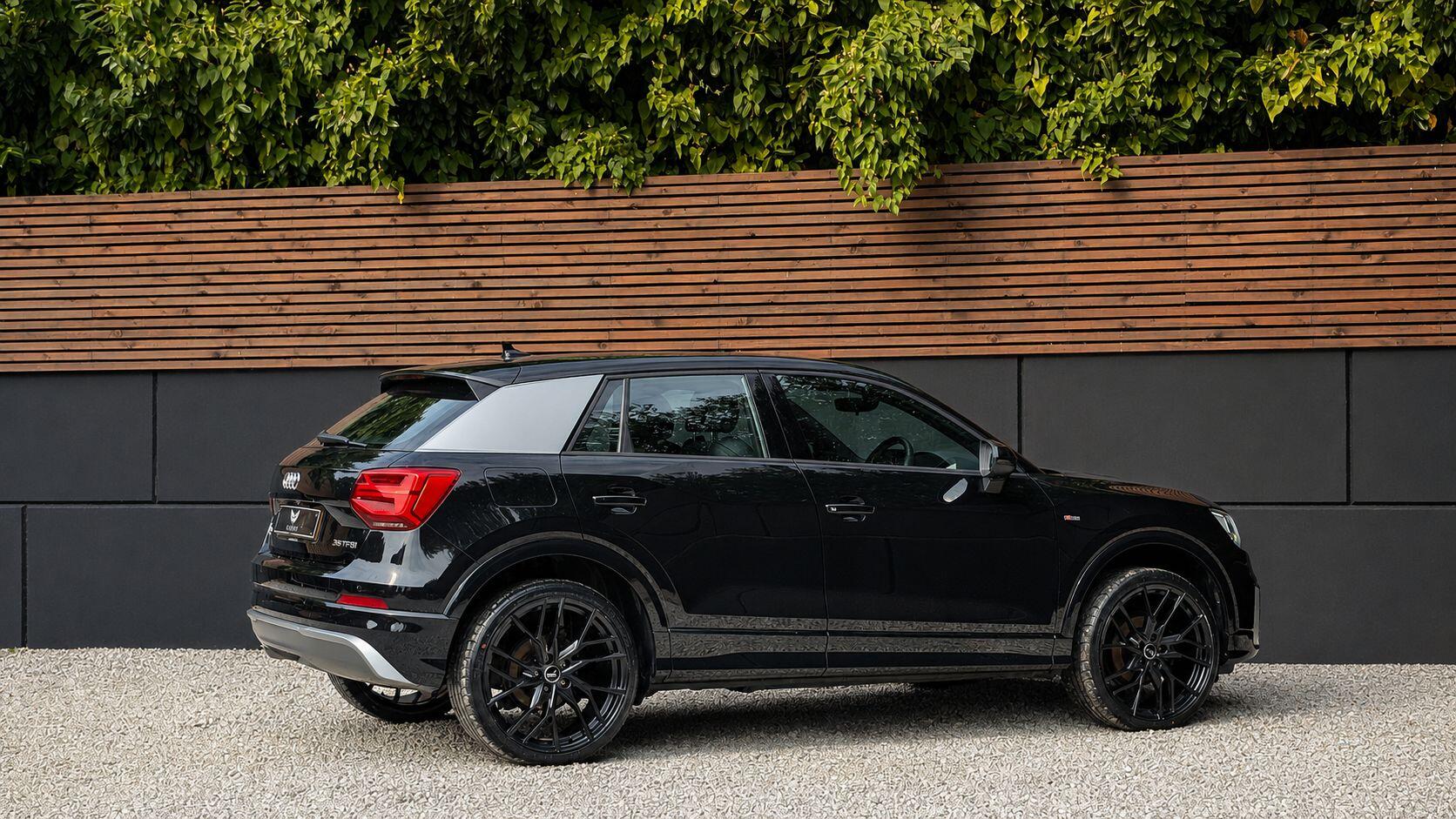 Audi Q2 view 7