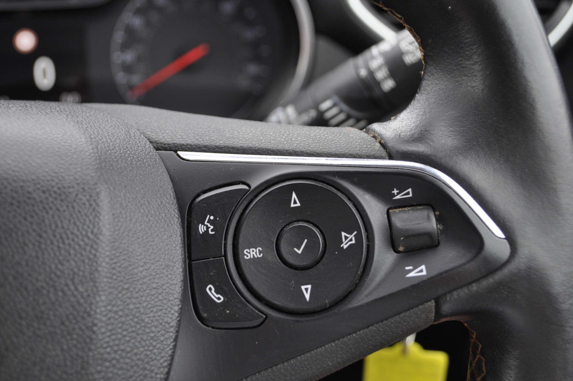 Vauxhall Crossland X view 28