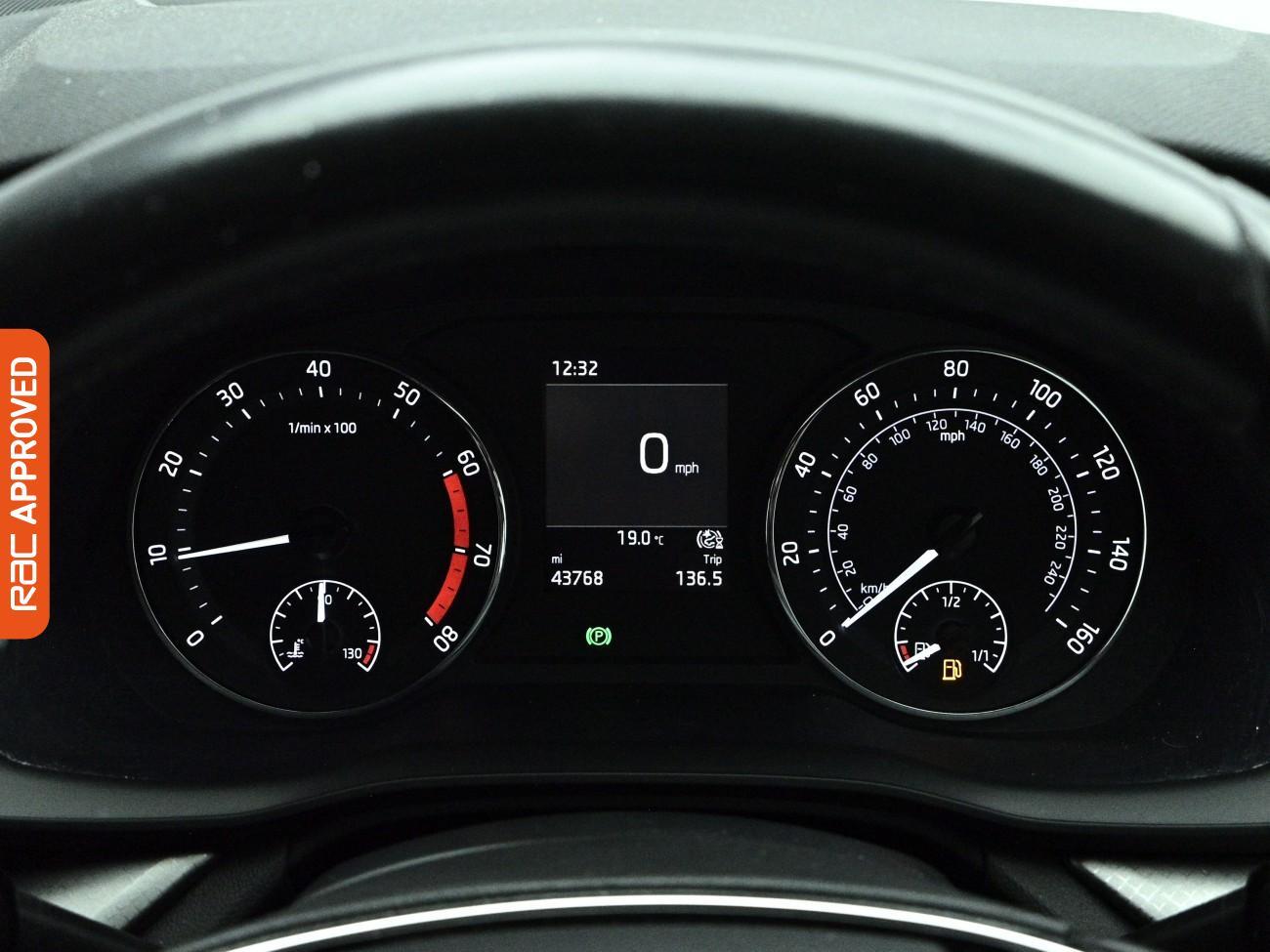 Skoda Octavia view 11