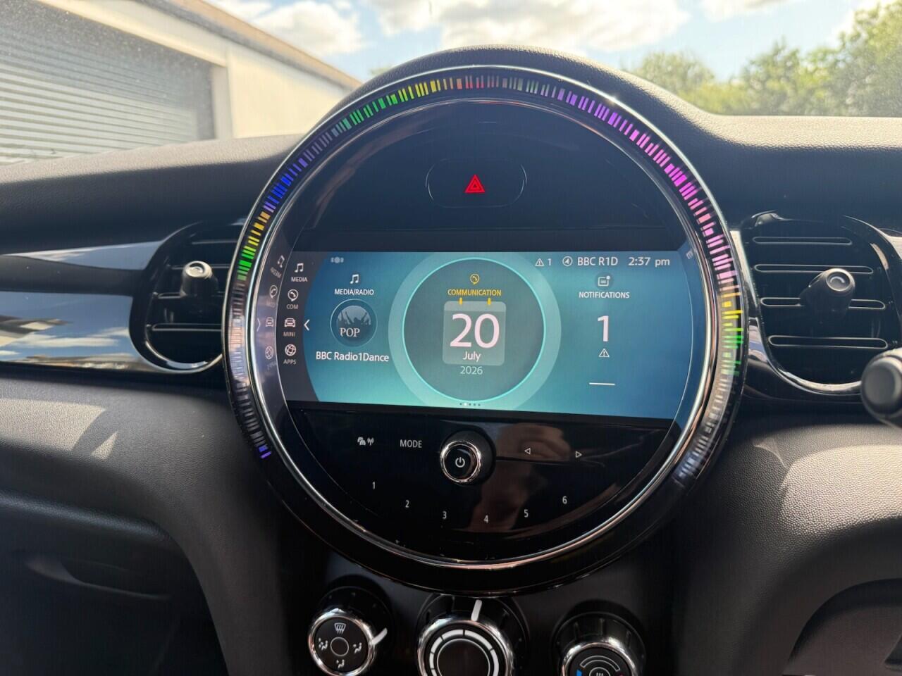 Mini Hatch view 17