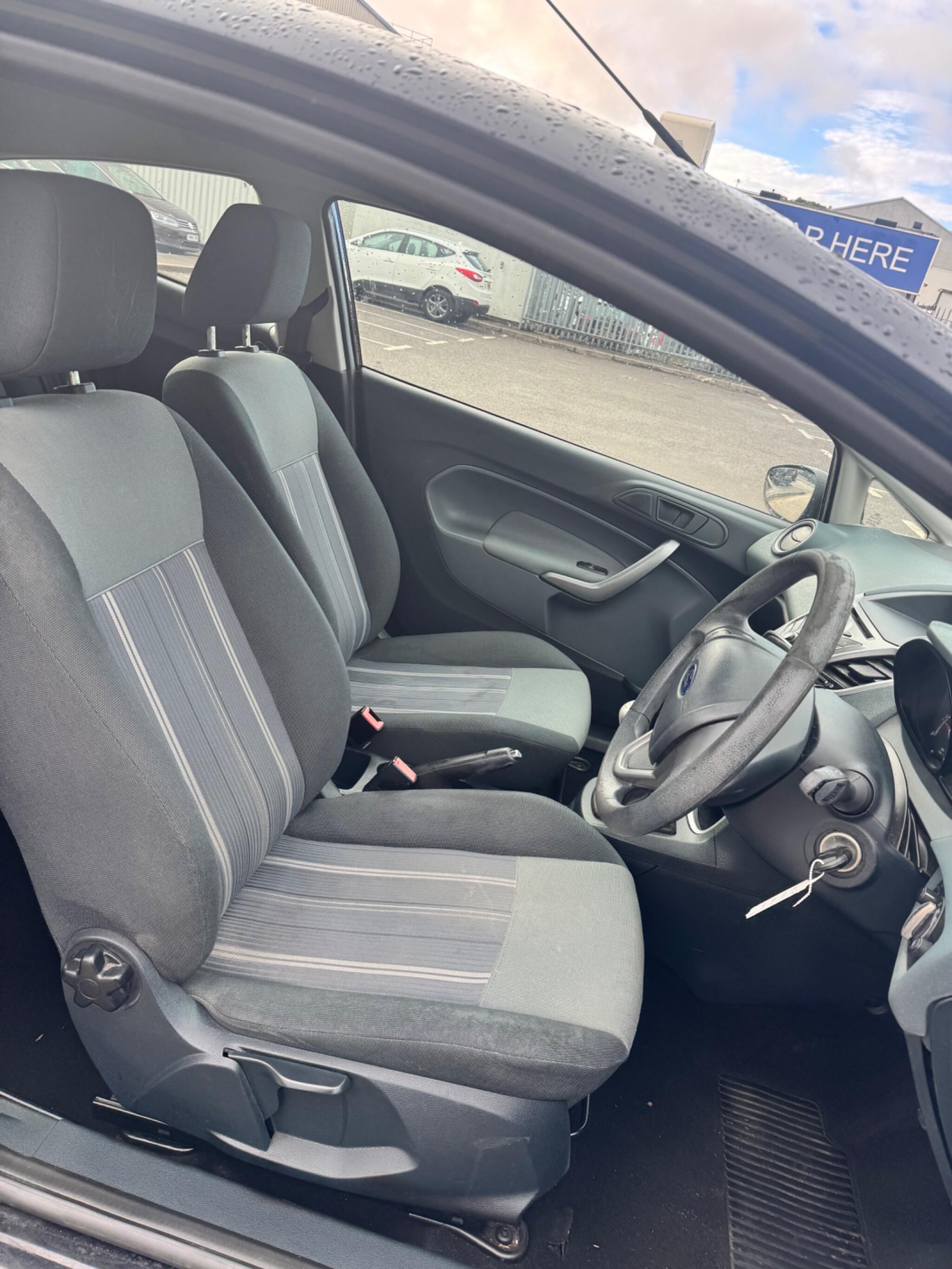 Ford Fiesta view 27