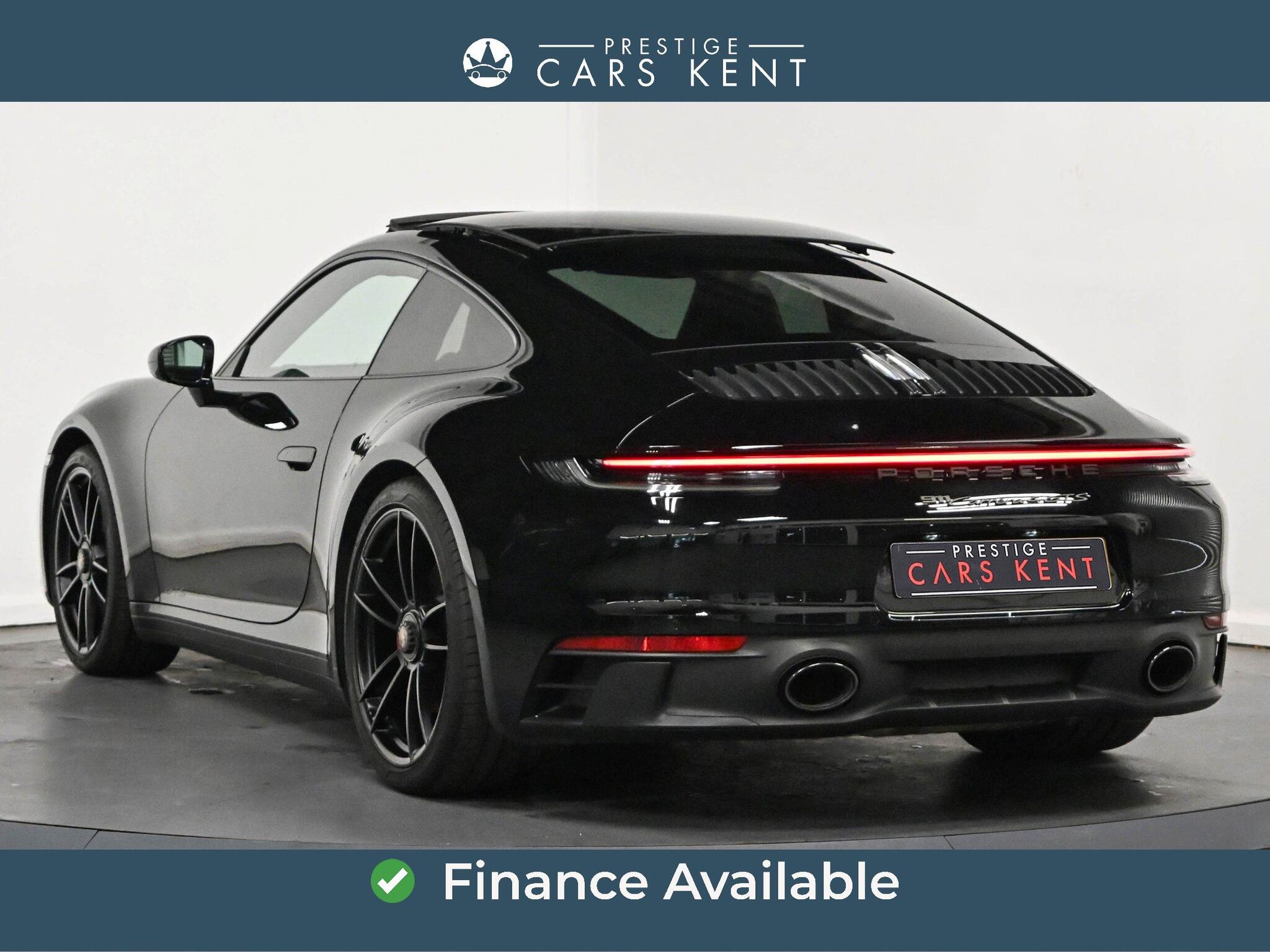 Porsche 911 view 3