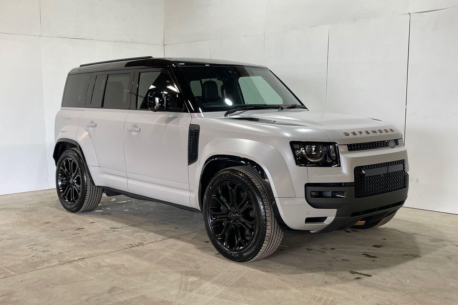 Land Rover Defender view 19