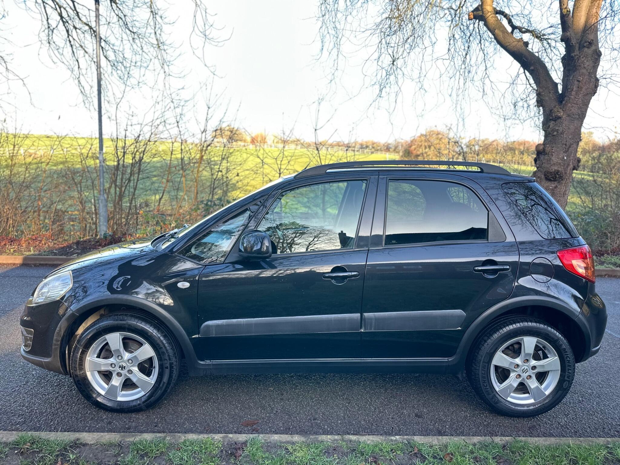 2011 Suzuki SX4 1.6 SZ5 4Grip Euro 5 5dr • 97,000 miles image 3