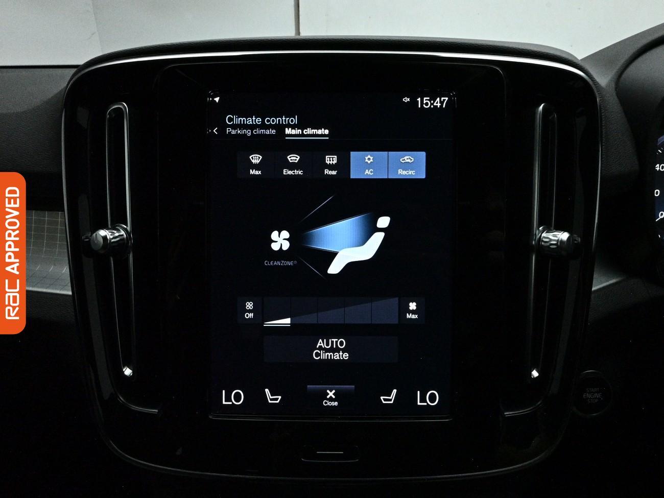 Volvo XC40 view 16