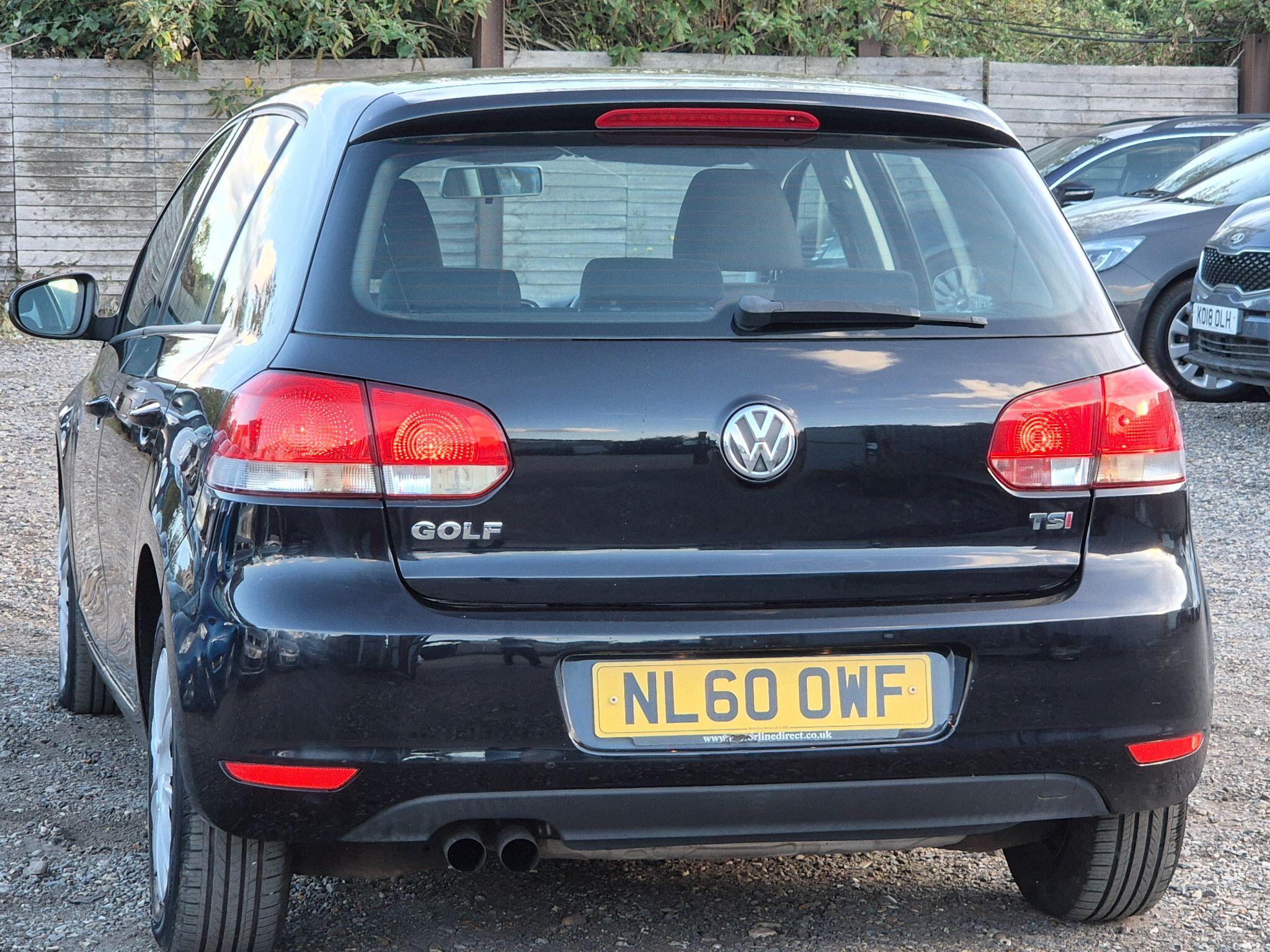 Volkswagen Golf view 4