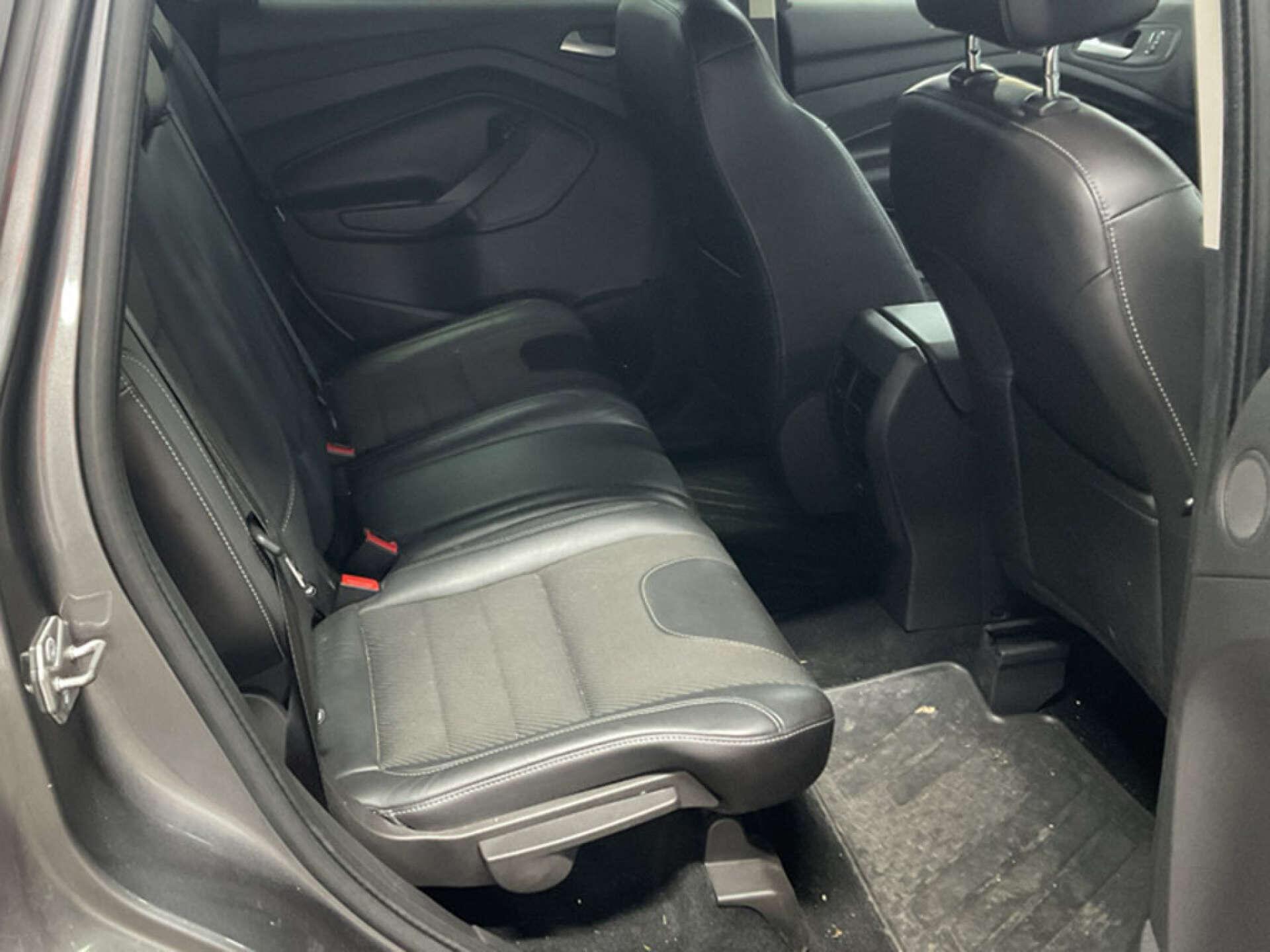 Ford Kuga view 4