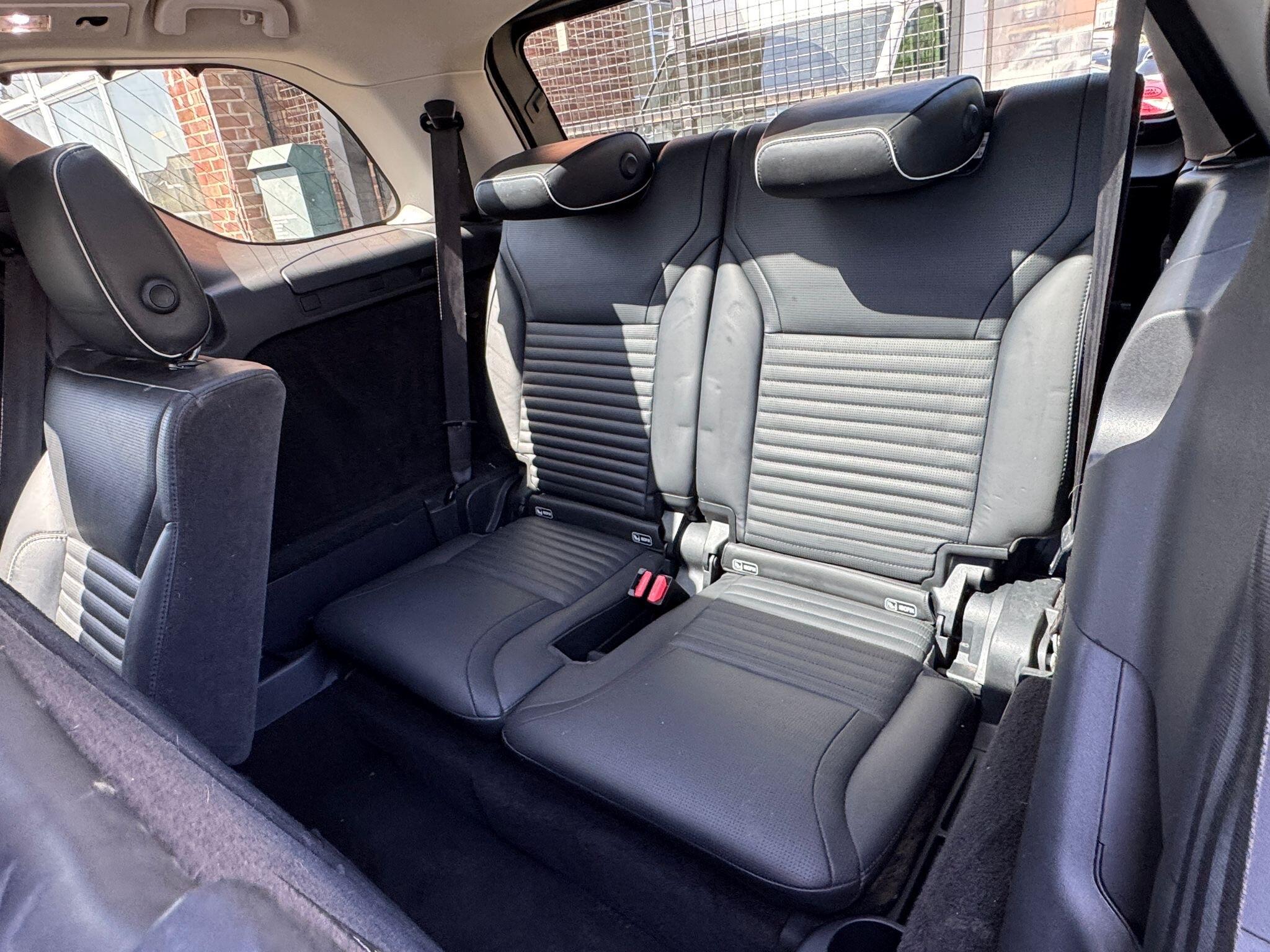 Land Rover Discovery view 27