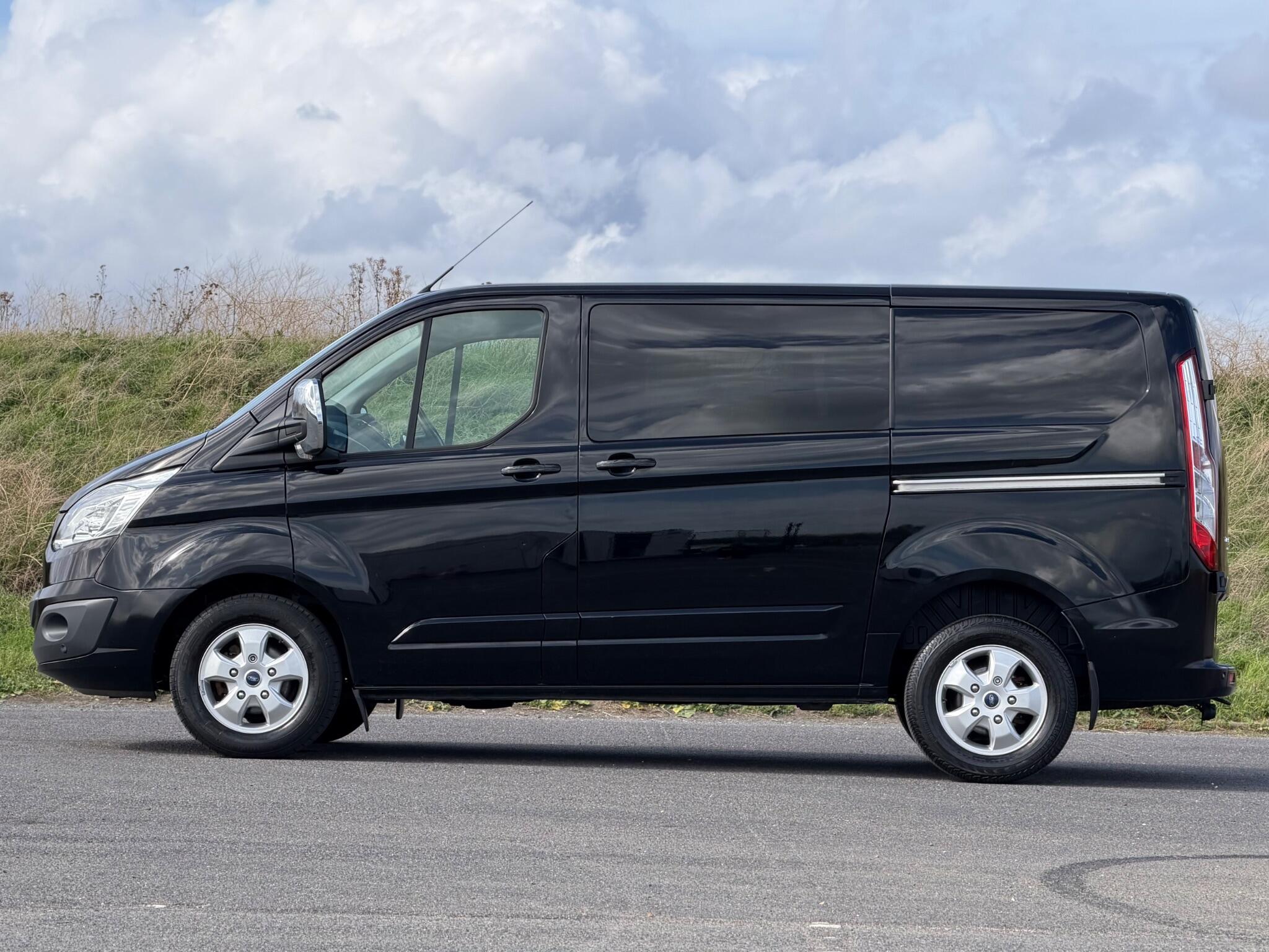 Ford Transit Custom view 44