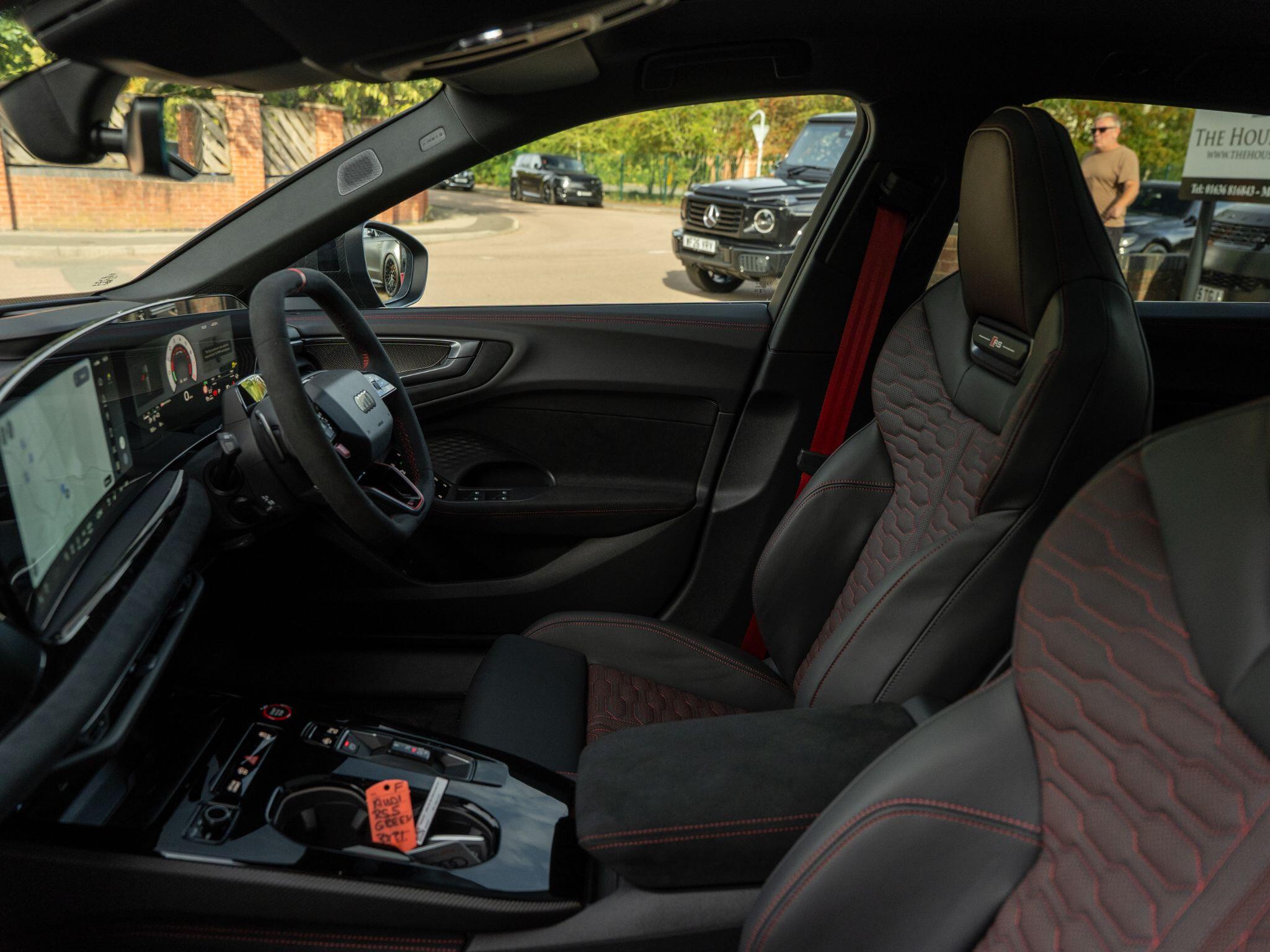 Audi RS5 view 45