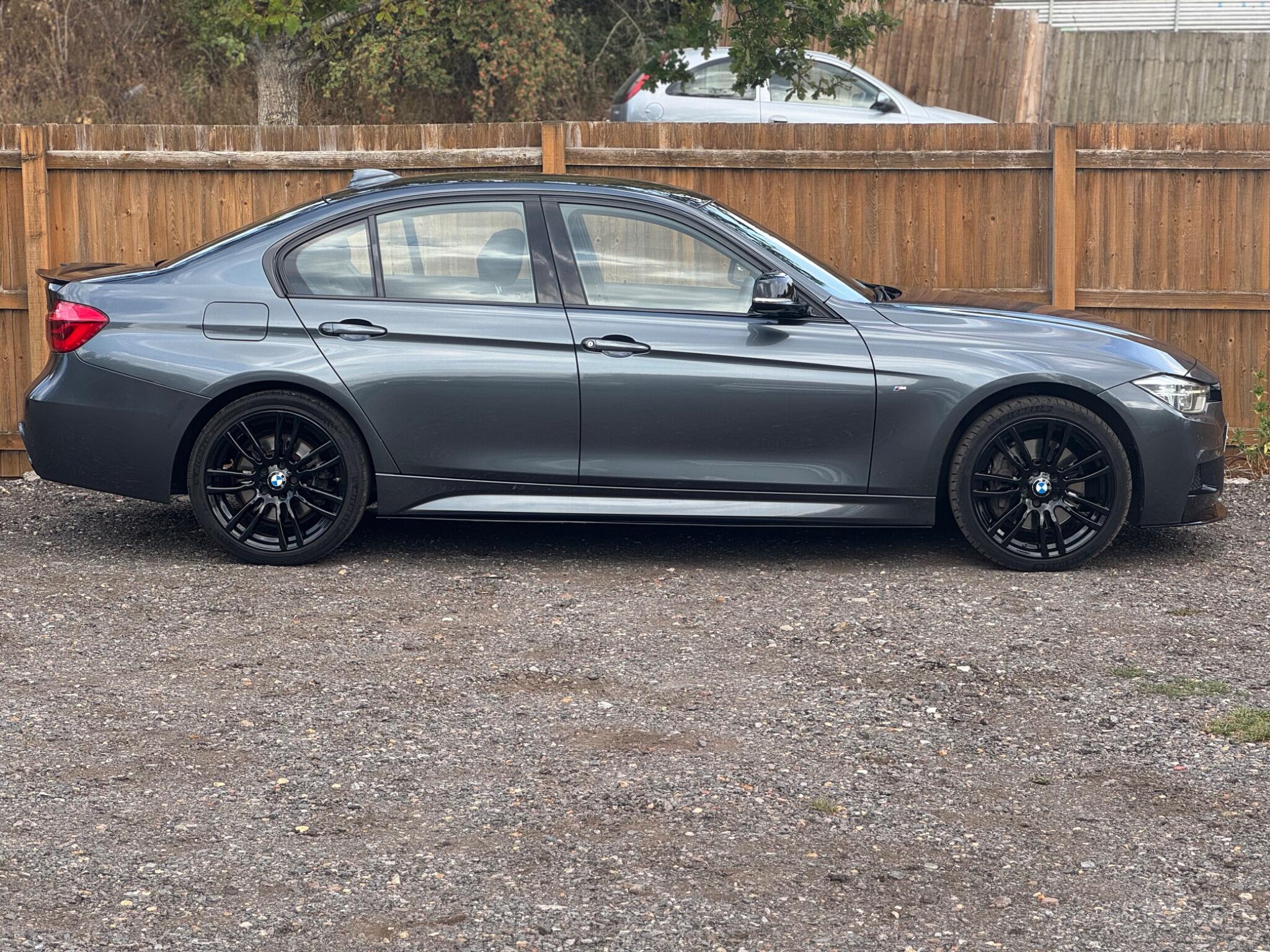BMW 3 Series view 10