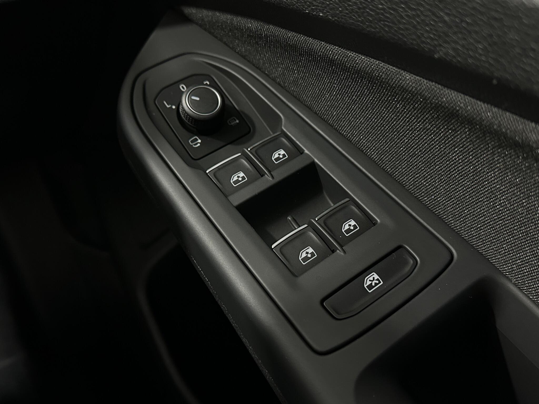 Volkswagen Golf view 19