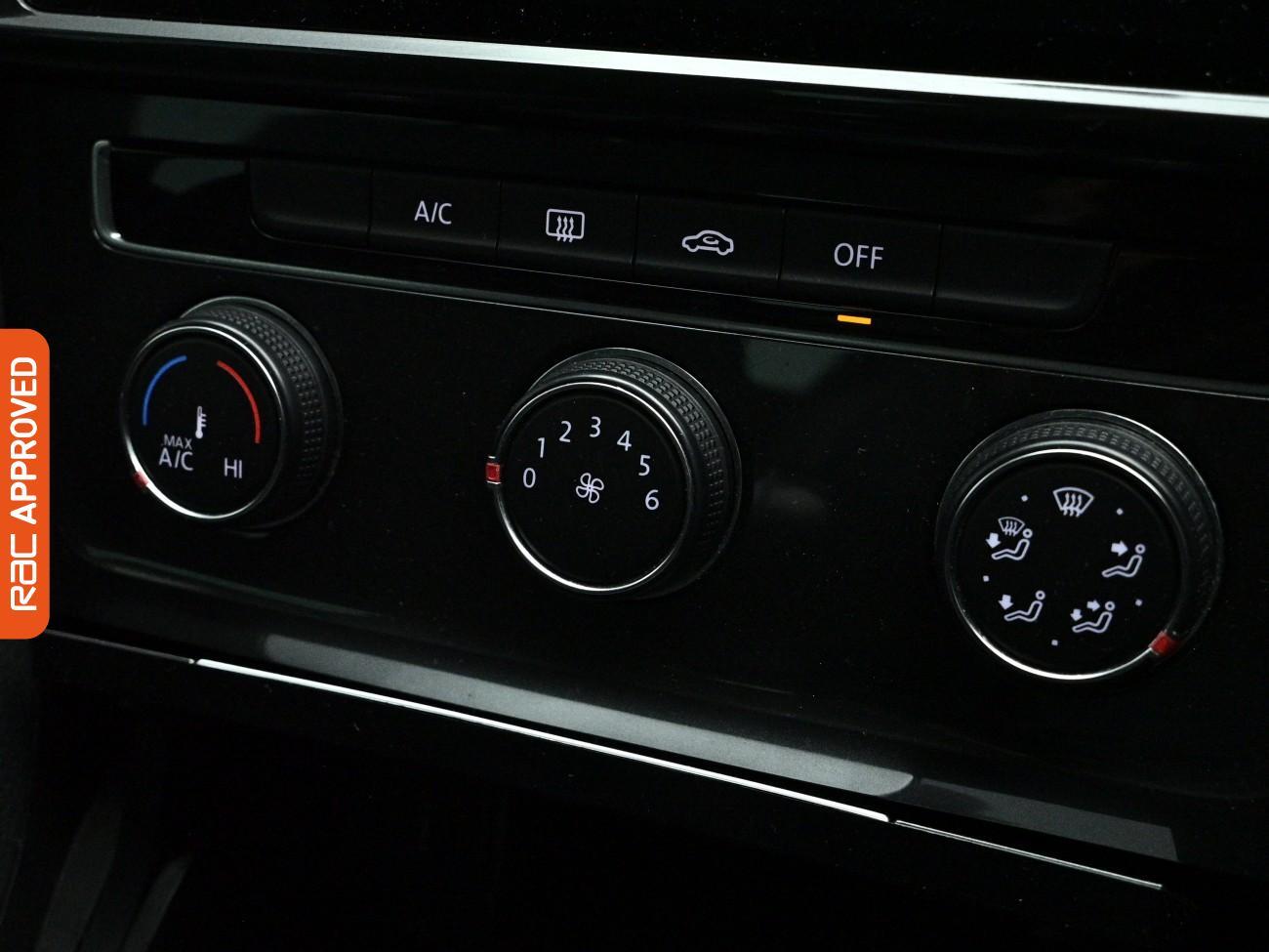 Volkswagen Golf view 15