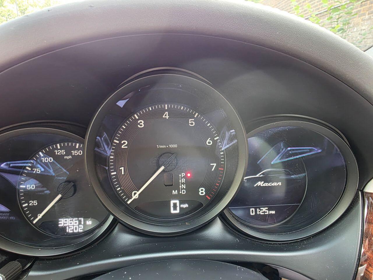Porsche Macan view 47