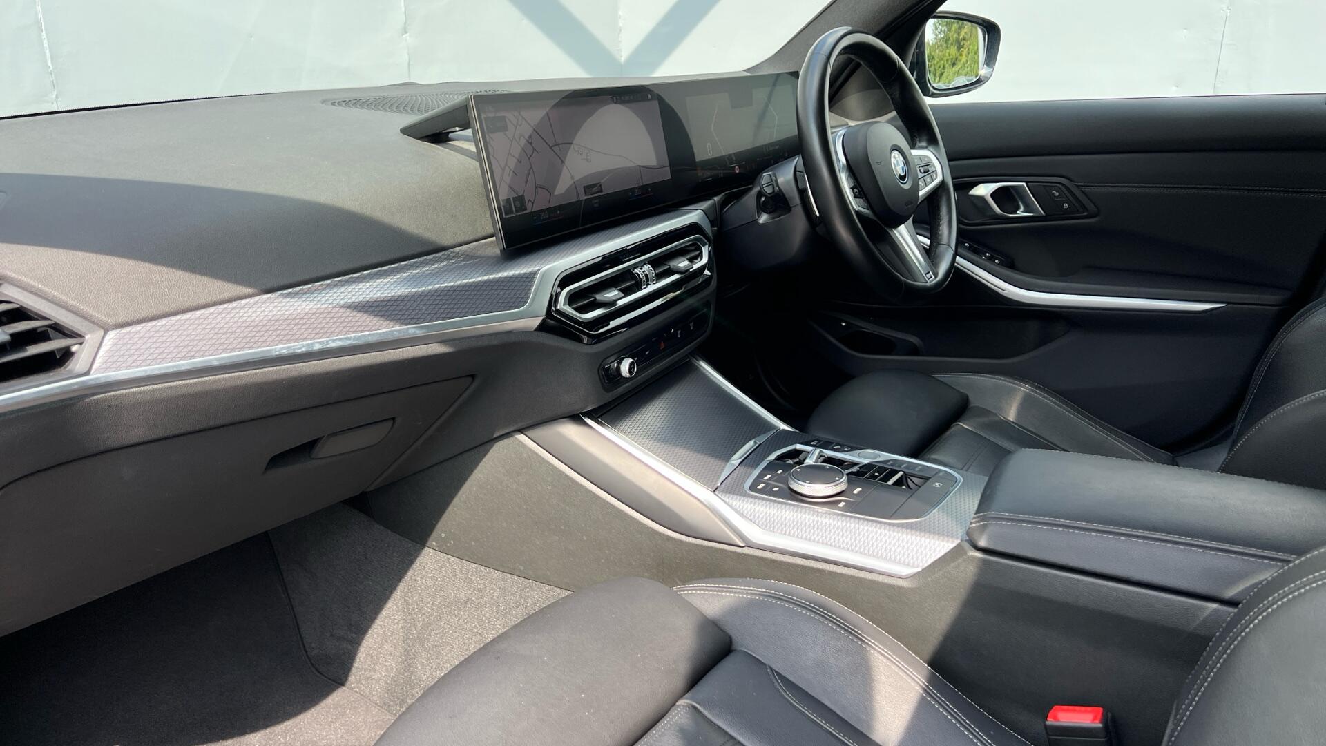 BMW 3 Series view 7