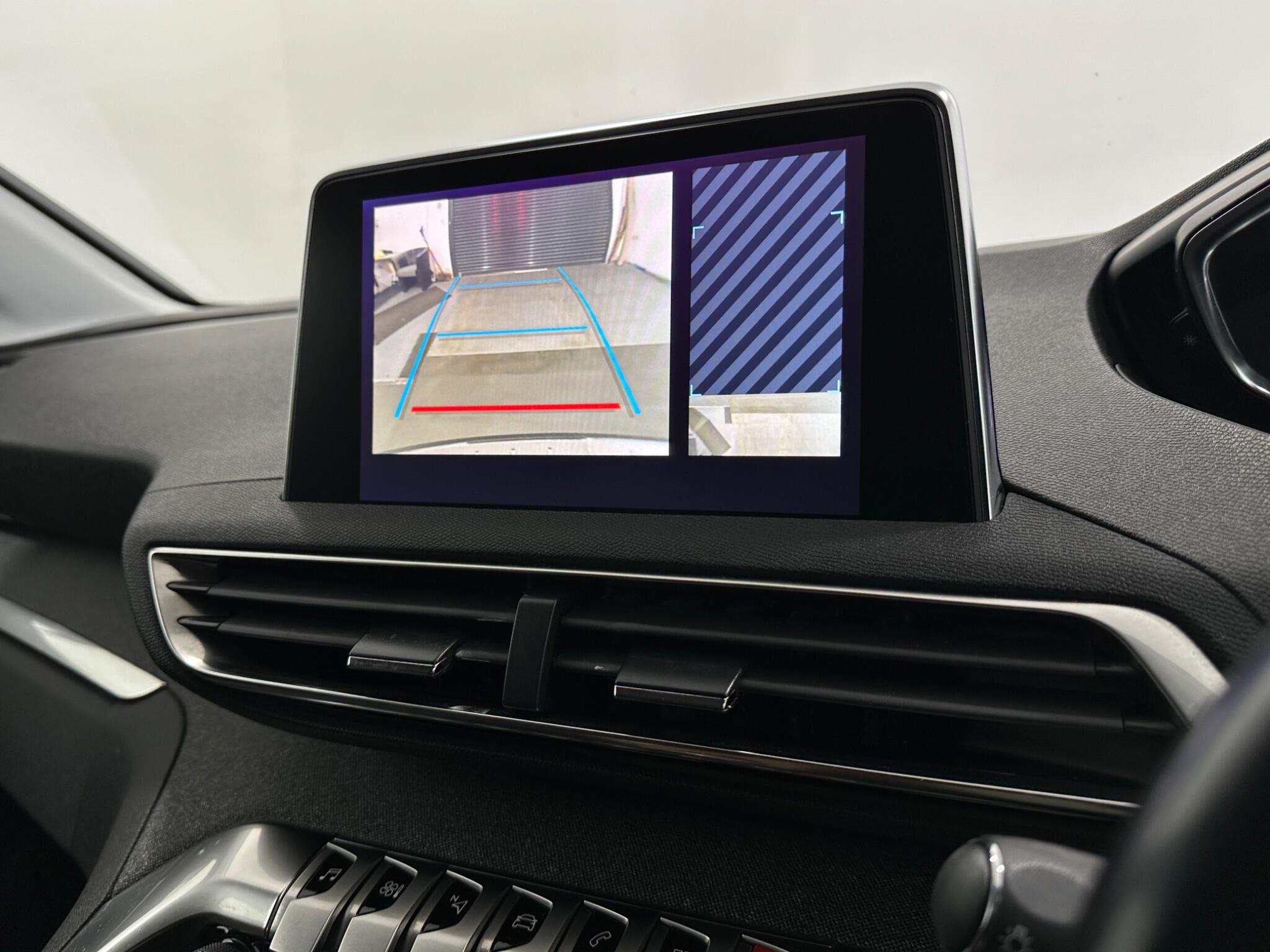 Peugeot 5008 view 22