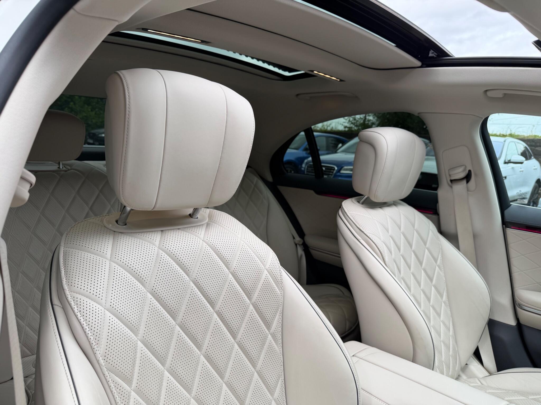 Mercedes-Benz S-Class view 22