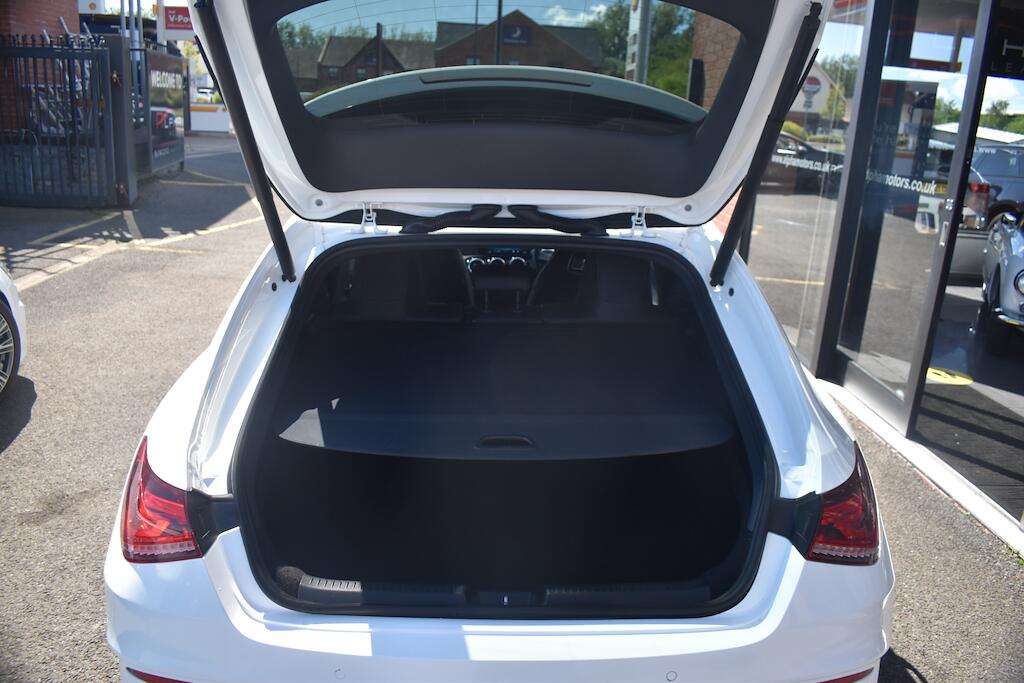 Mercedes-Benz Cla view 44