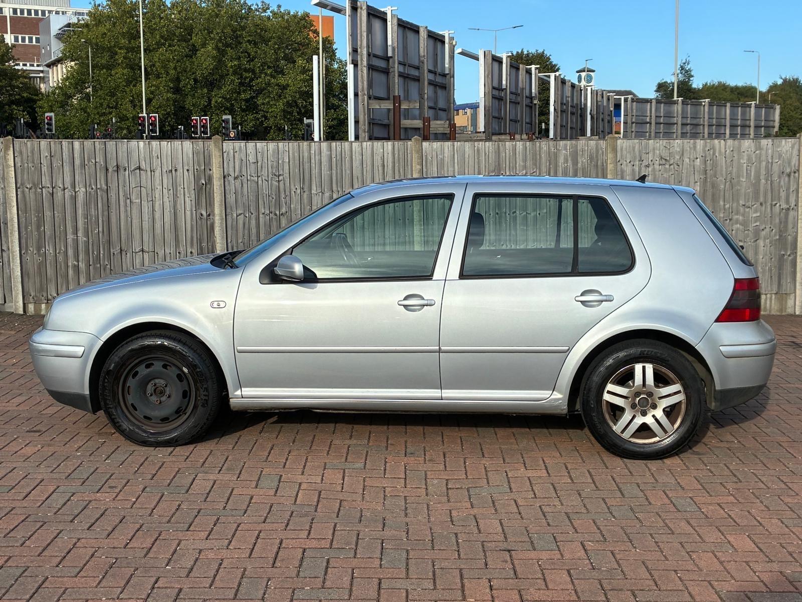 Volkswagen Golf view 9