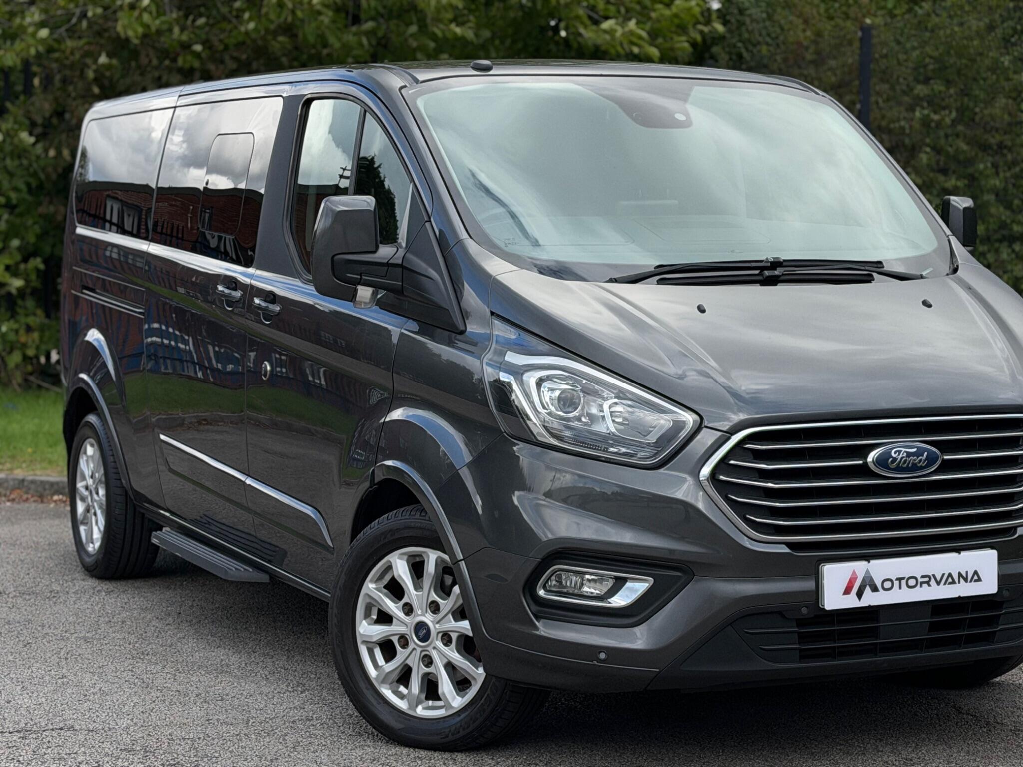 Ford Tourneo Custom view 5