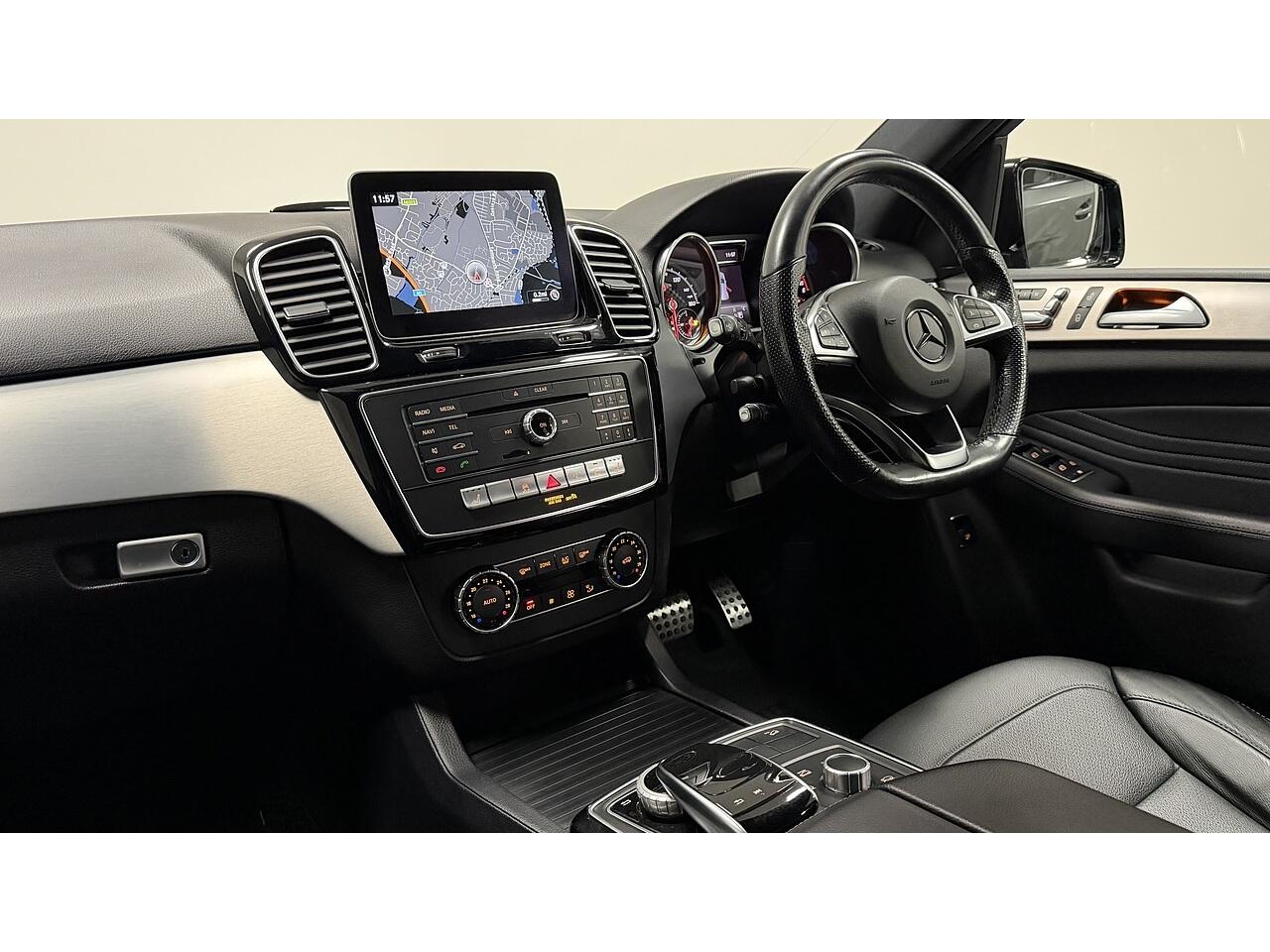 Mercedes-Benz Gle view 17