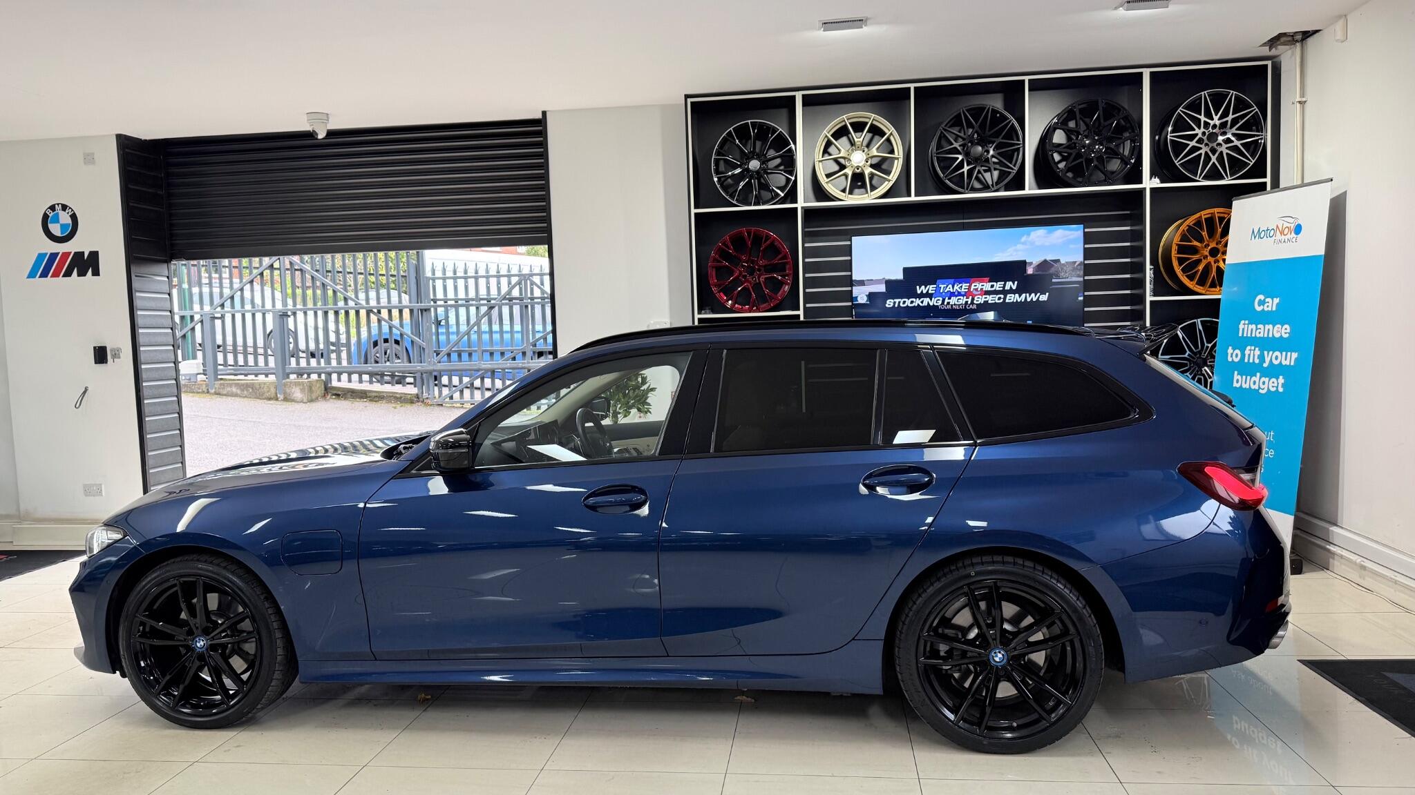 BMW 3 Series view 39