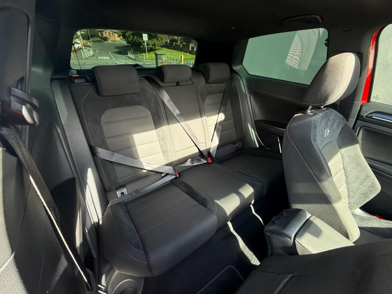 Volkswagen Golf view 23