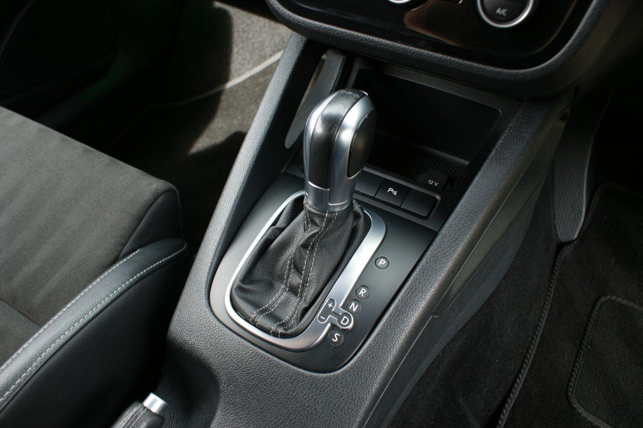 Volkswagen Scirocco view 48