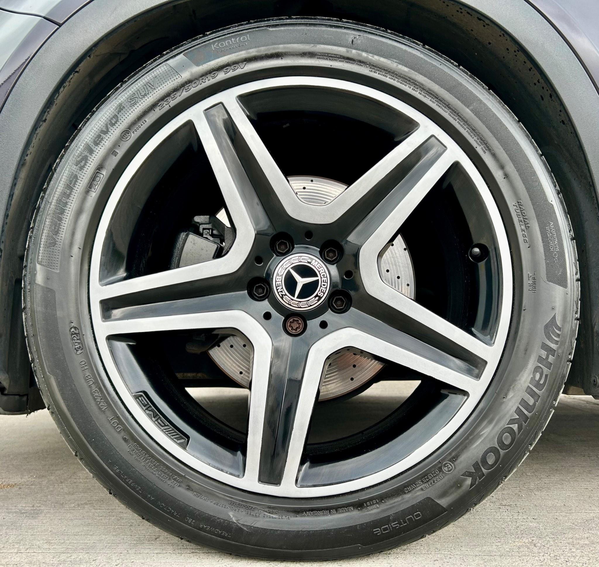 Mercedes-Benz Gla view 16