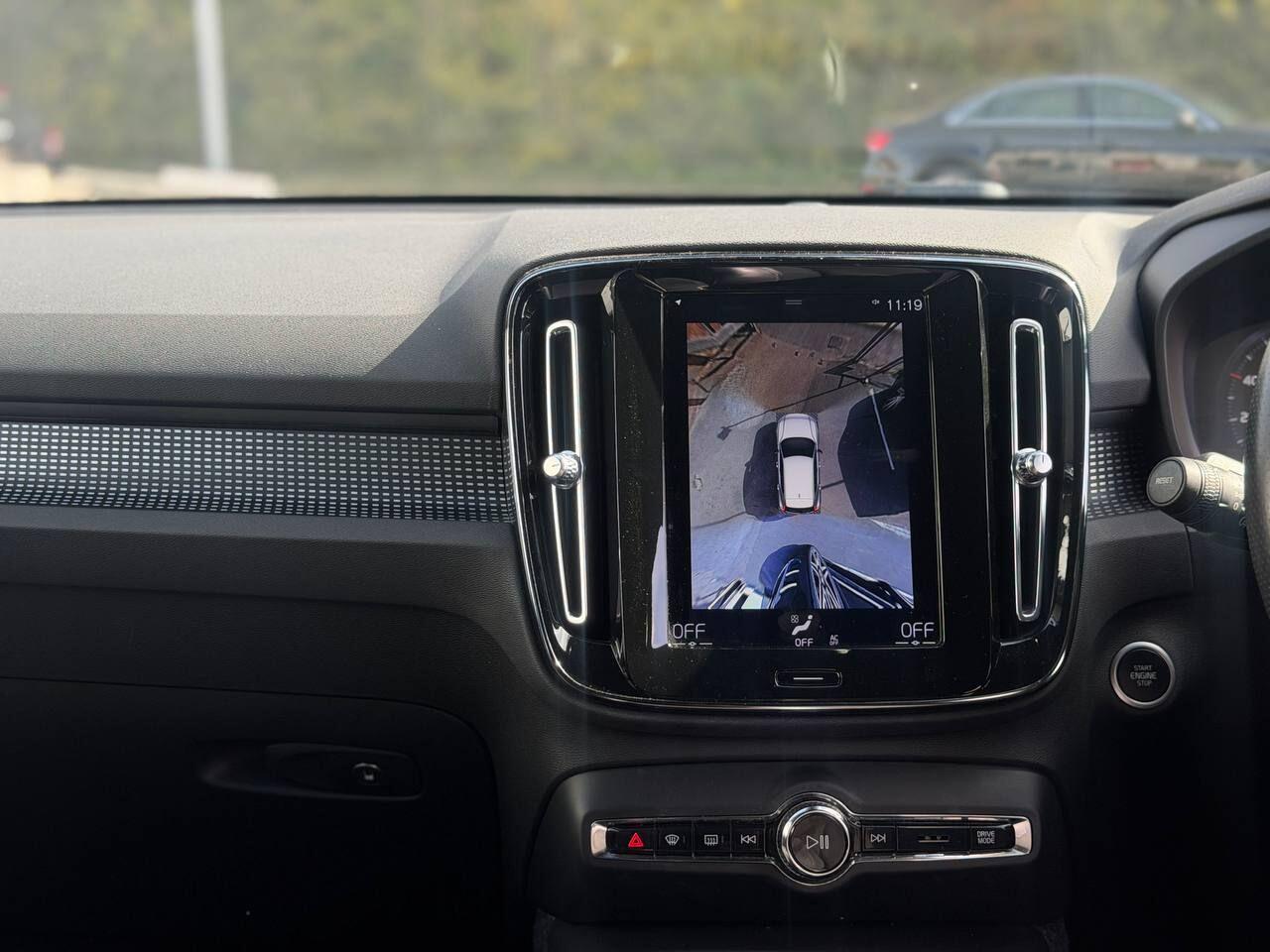 Volvo XC40 view 24
