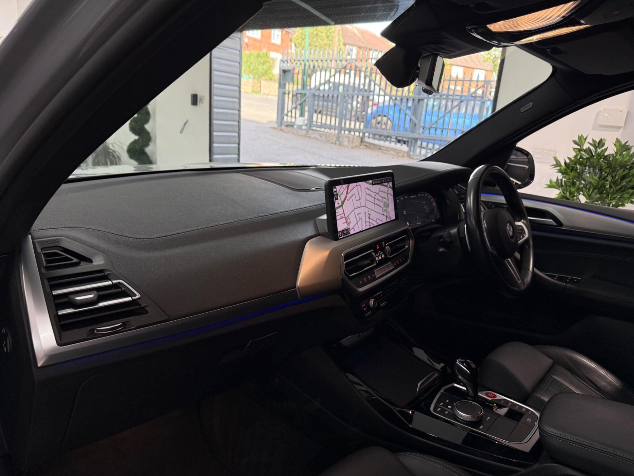 BMW X3 view 25