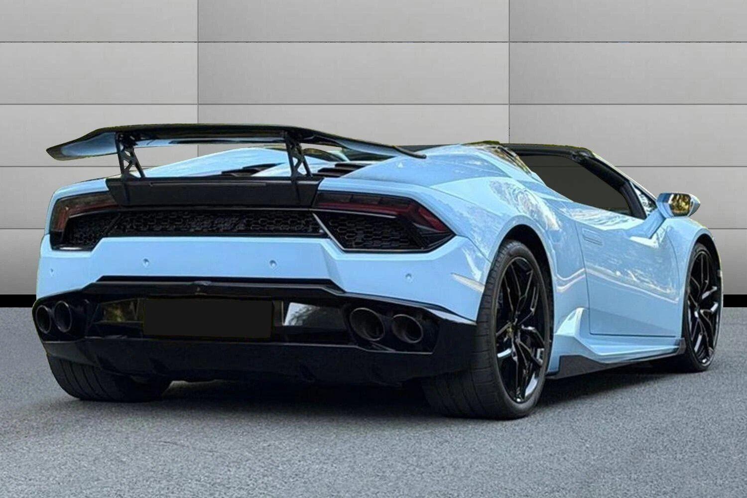 Lamborghini Huracan view 5