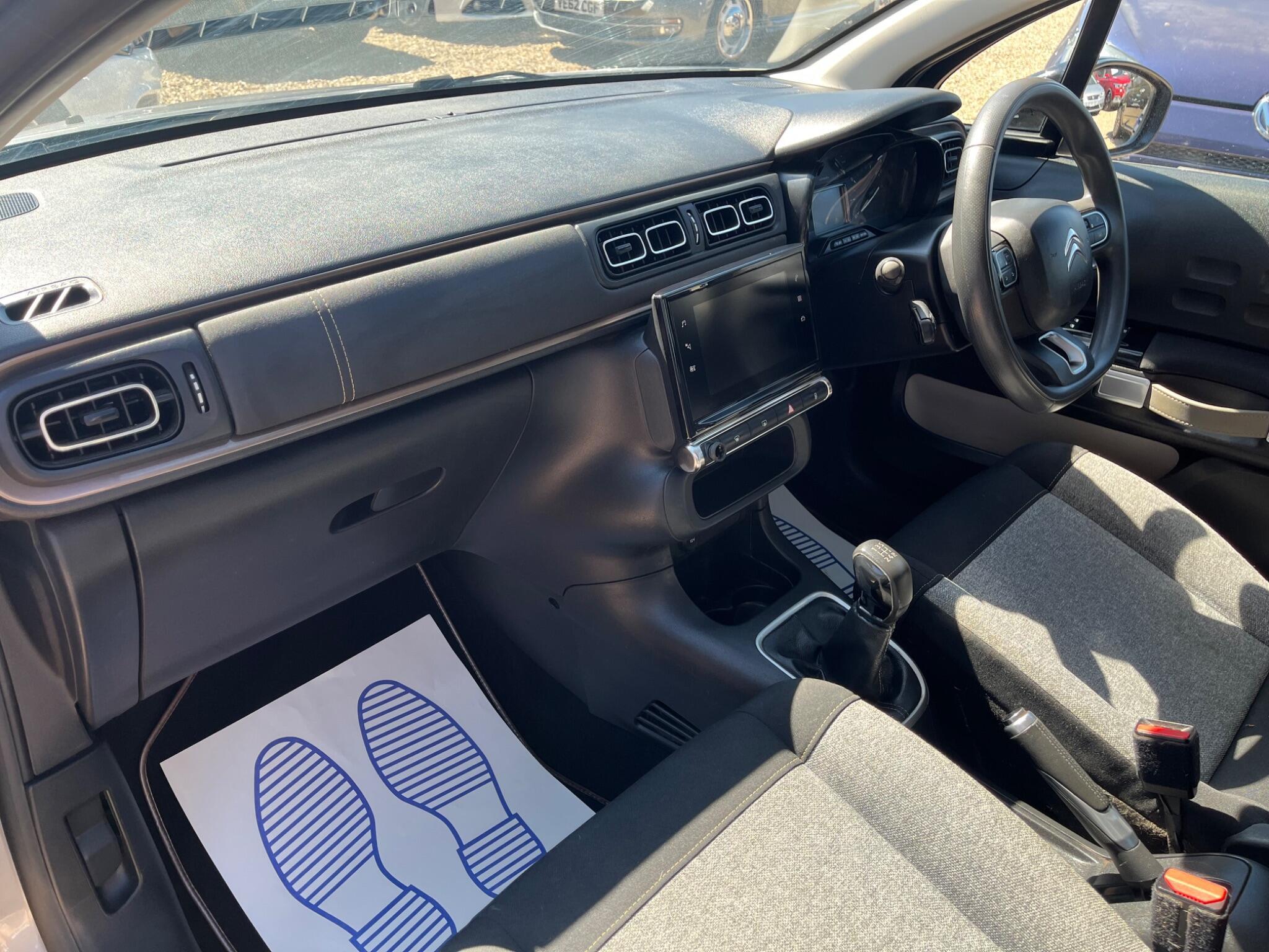 Citroen C3 view 11