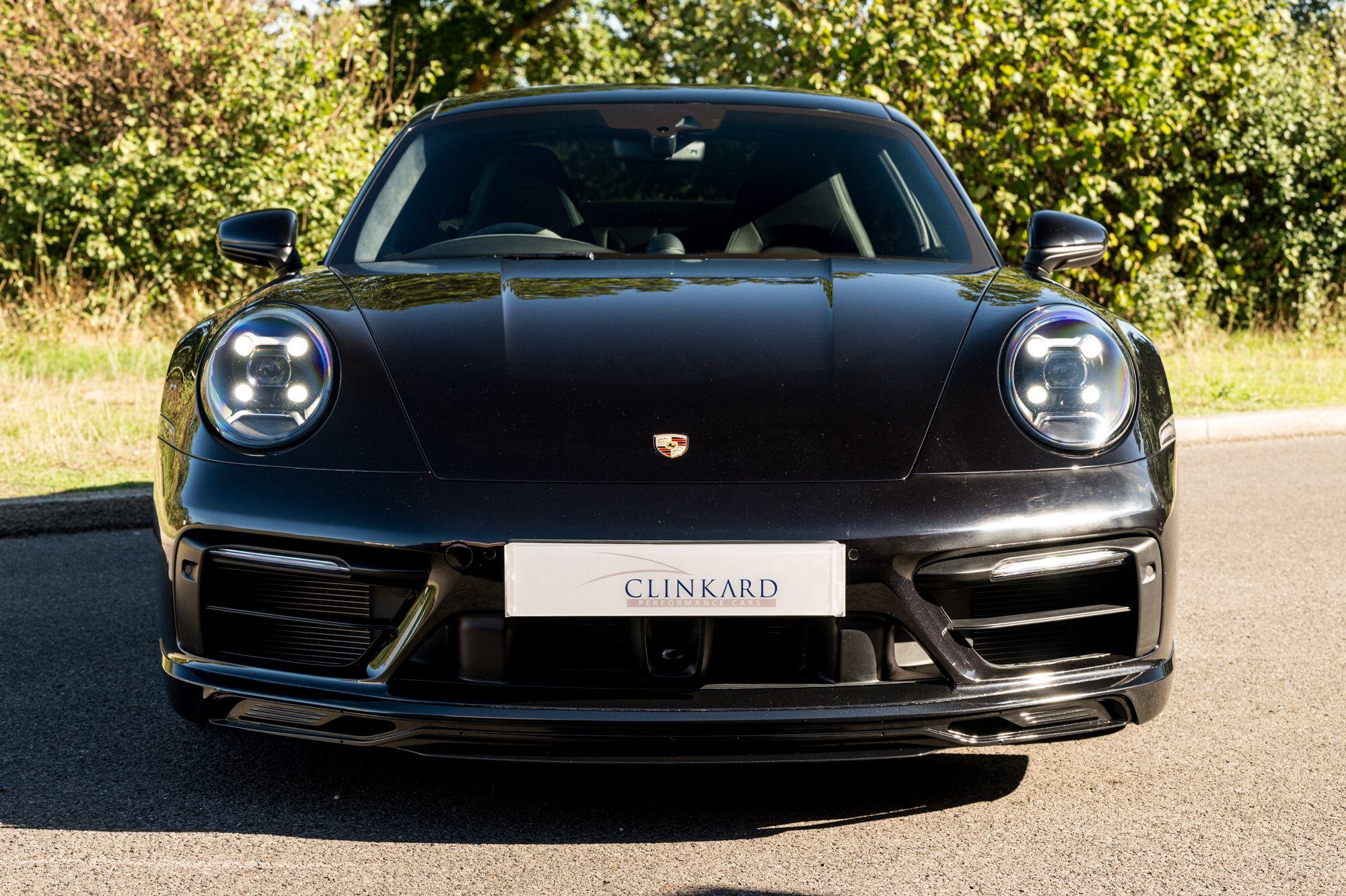 Porsche 911 view 14