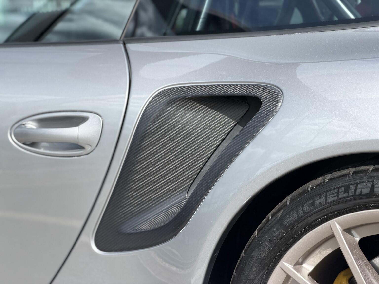 Porsche 911 view 43