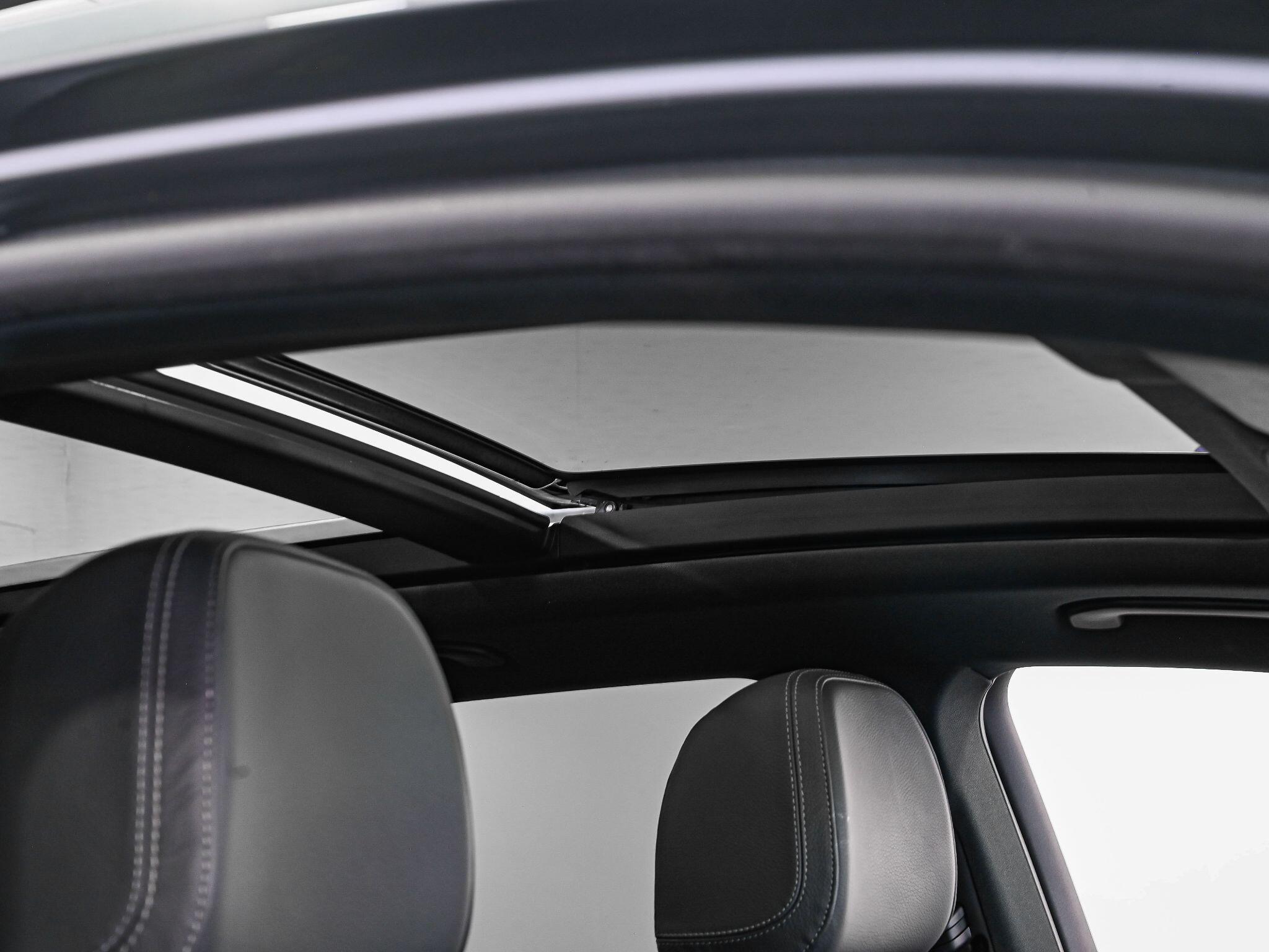 Mercedes-Benz GLE view 4