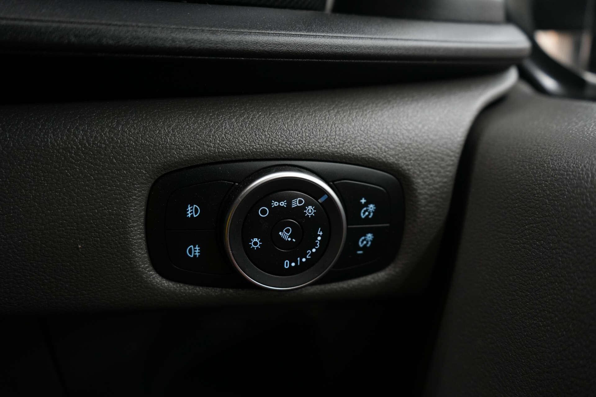 Ford Transit Custom view 42
