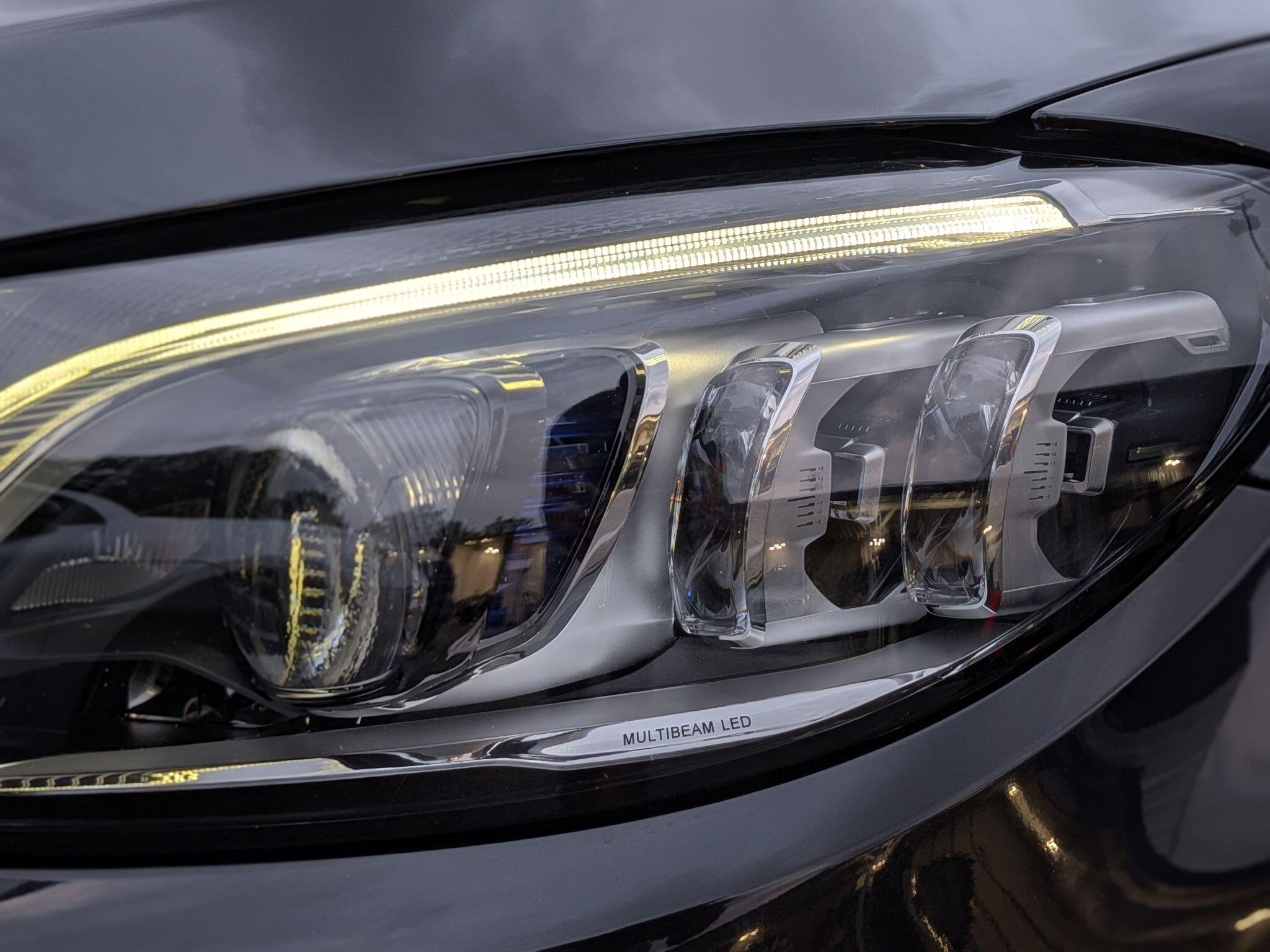 Mercedes-Benz C Class view 65
