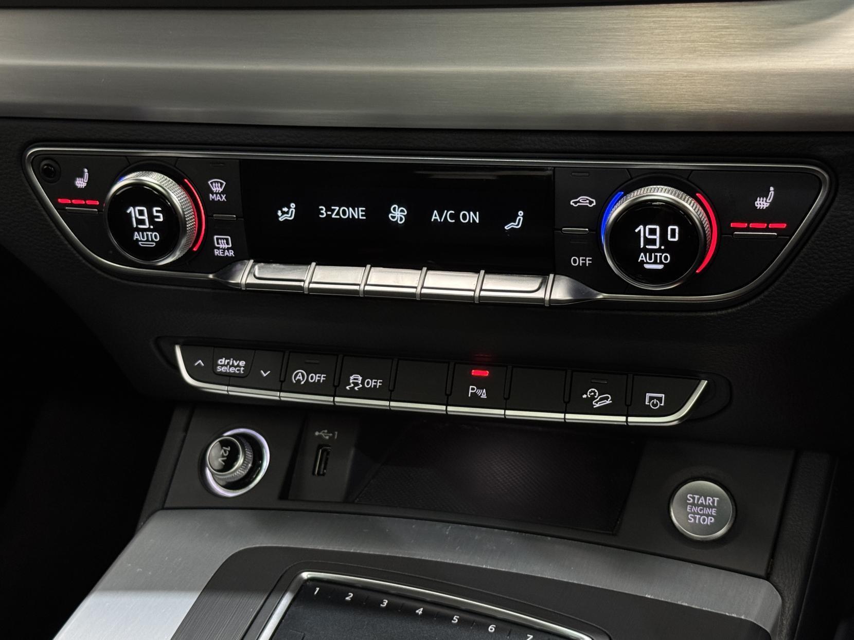 Audi Q5 view 34