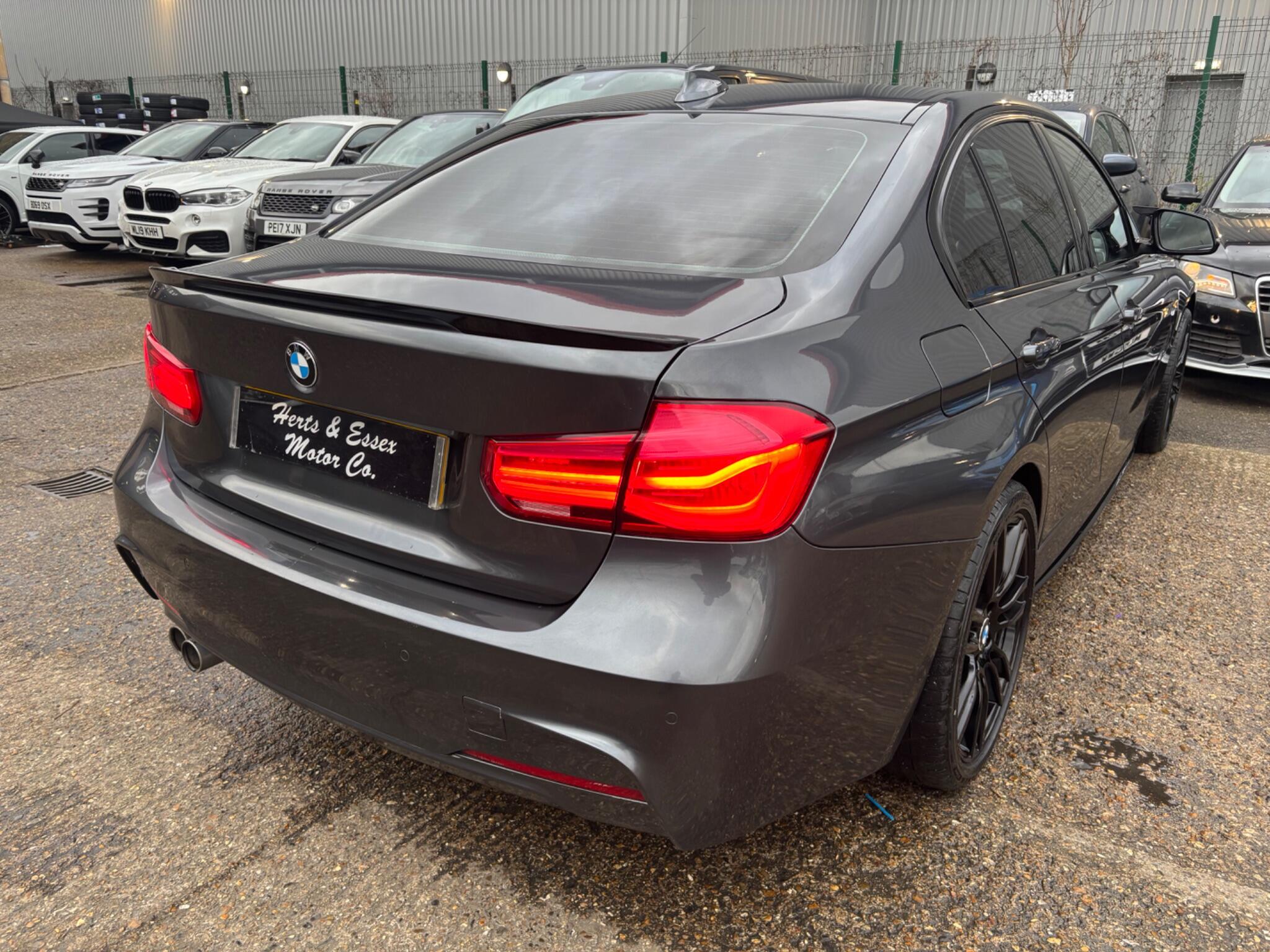 BMW 3 Series view 15