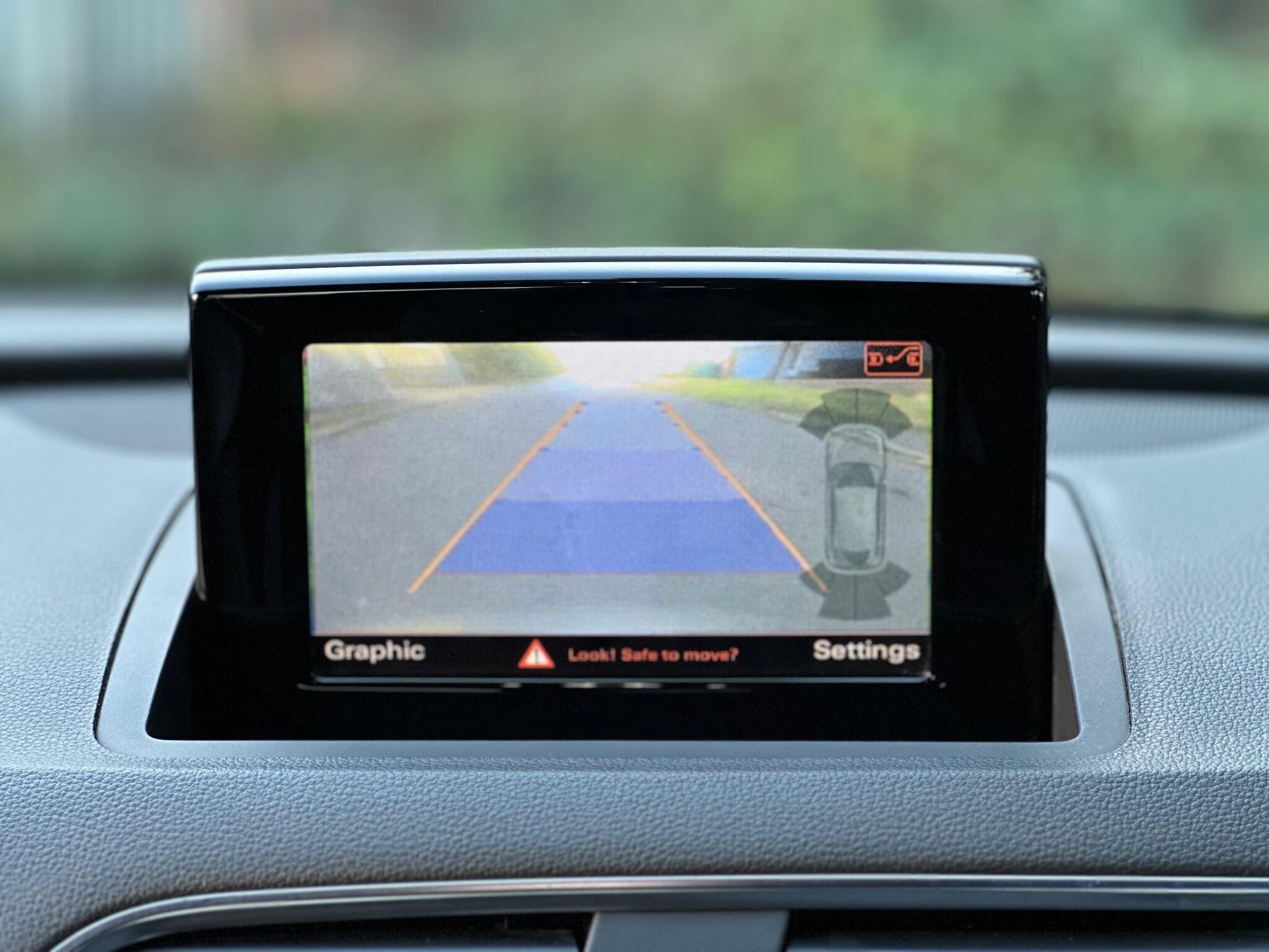 Audi Q3 view 28