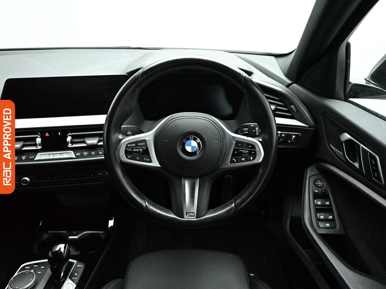 BMW 1 Series view 9