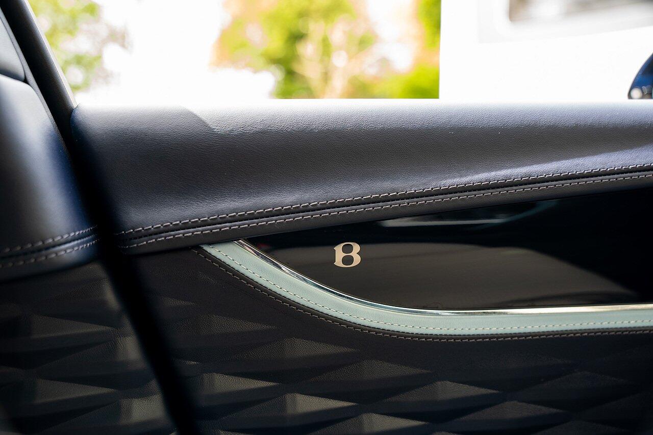 Bentley Flying Spur view 96