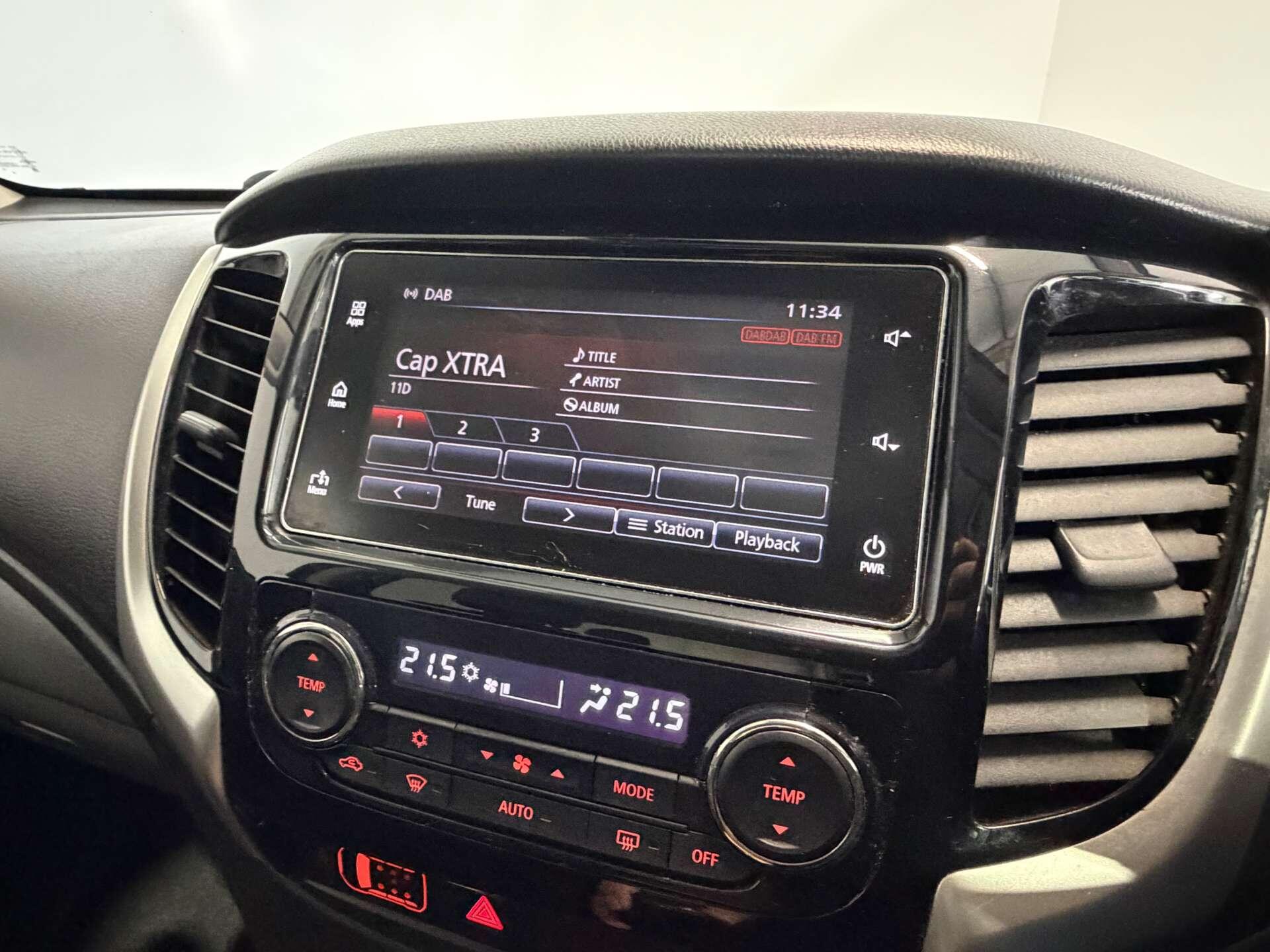 Mitsubishi L200 view 36