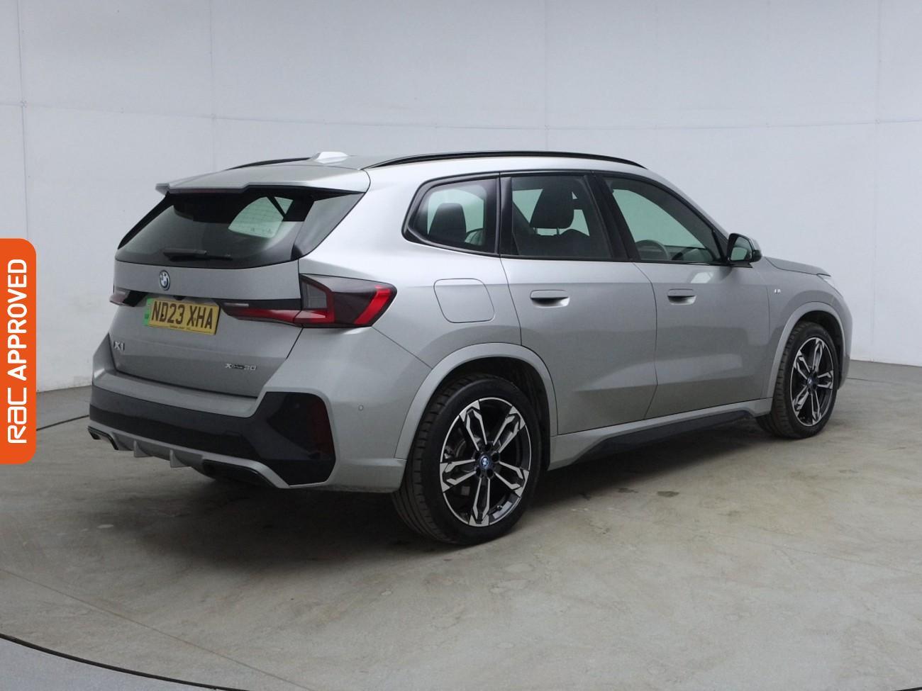 BMW Ix1 view 34