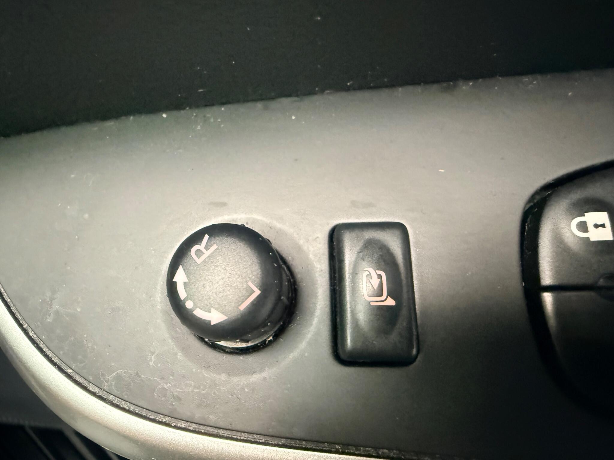 Nissan Navara view 35