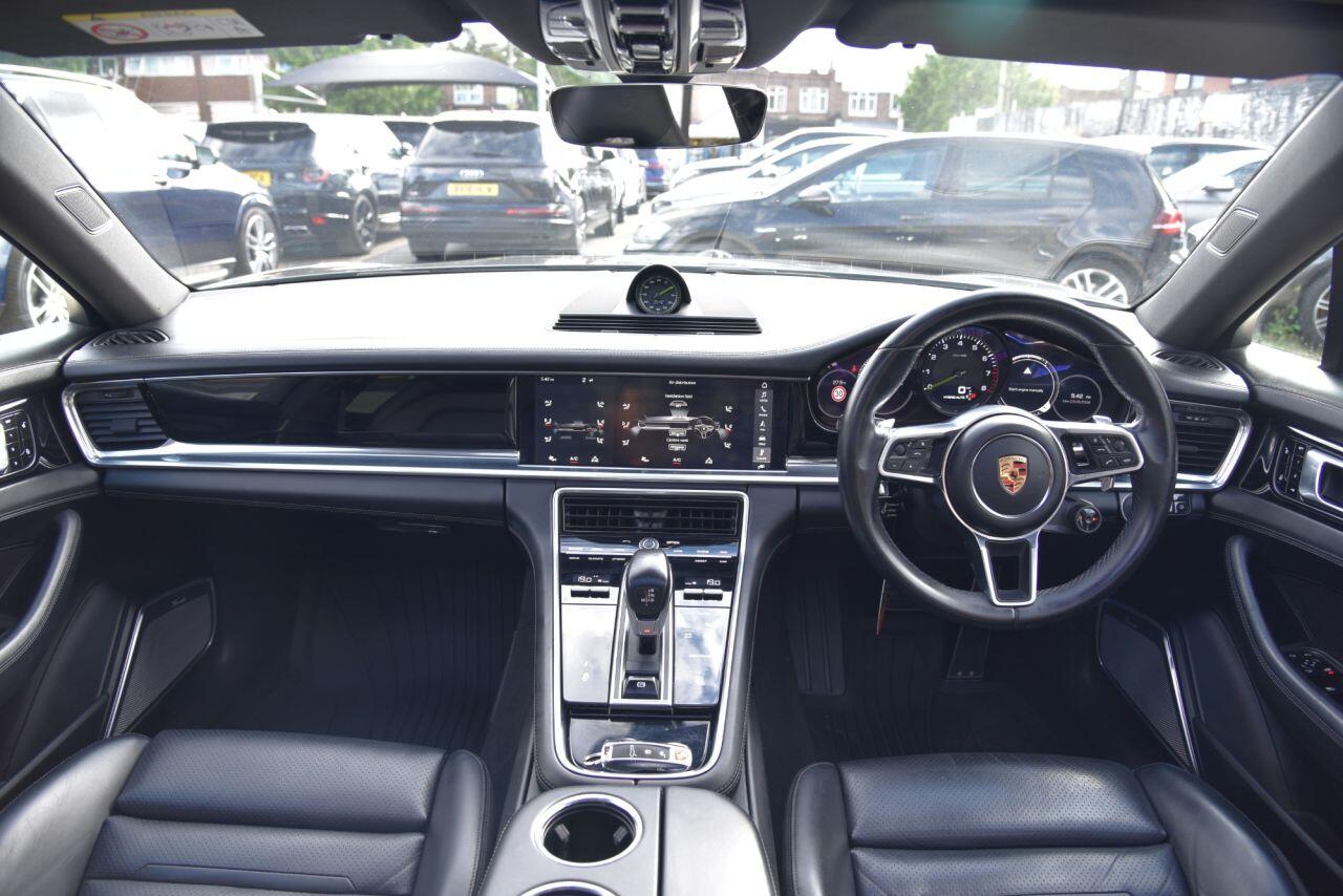 Porsche Panamera view 38